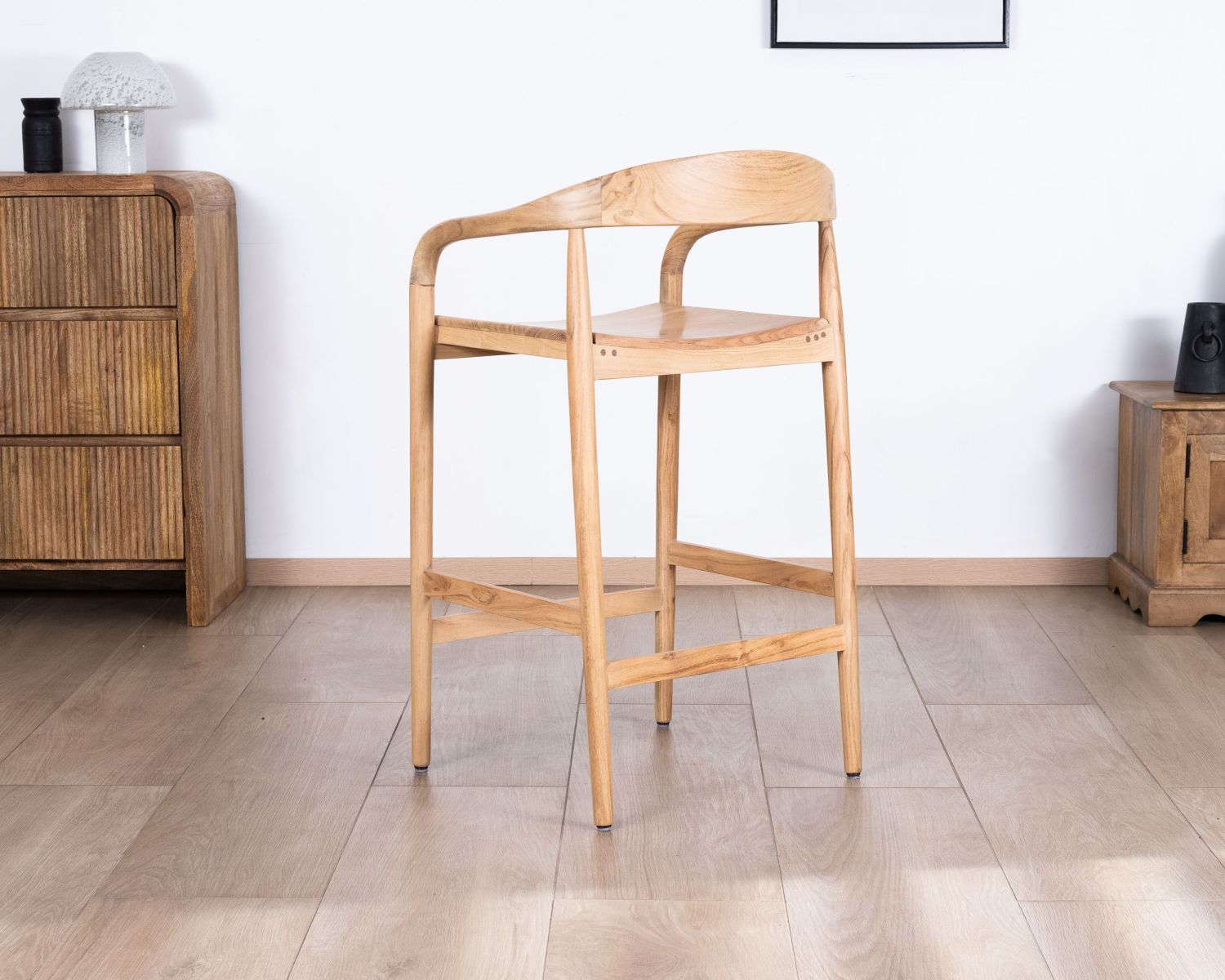 Tabouret de bar en acacia design épuré avec dosseret "Vogue"