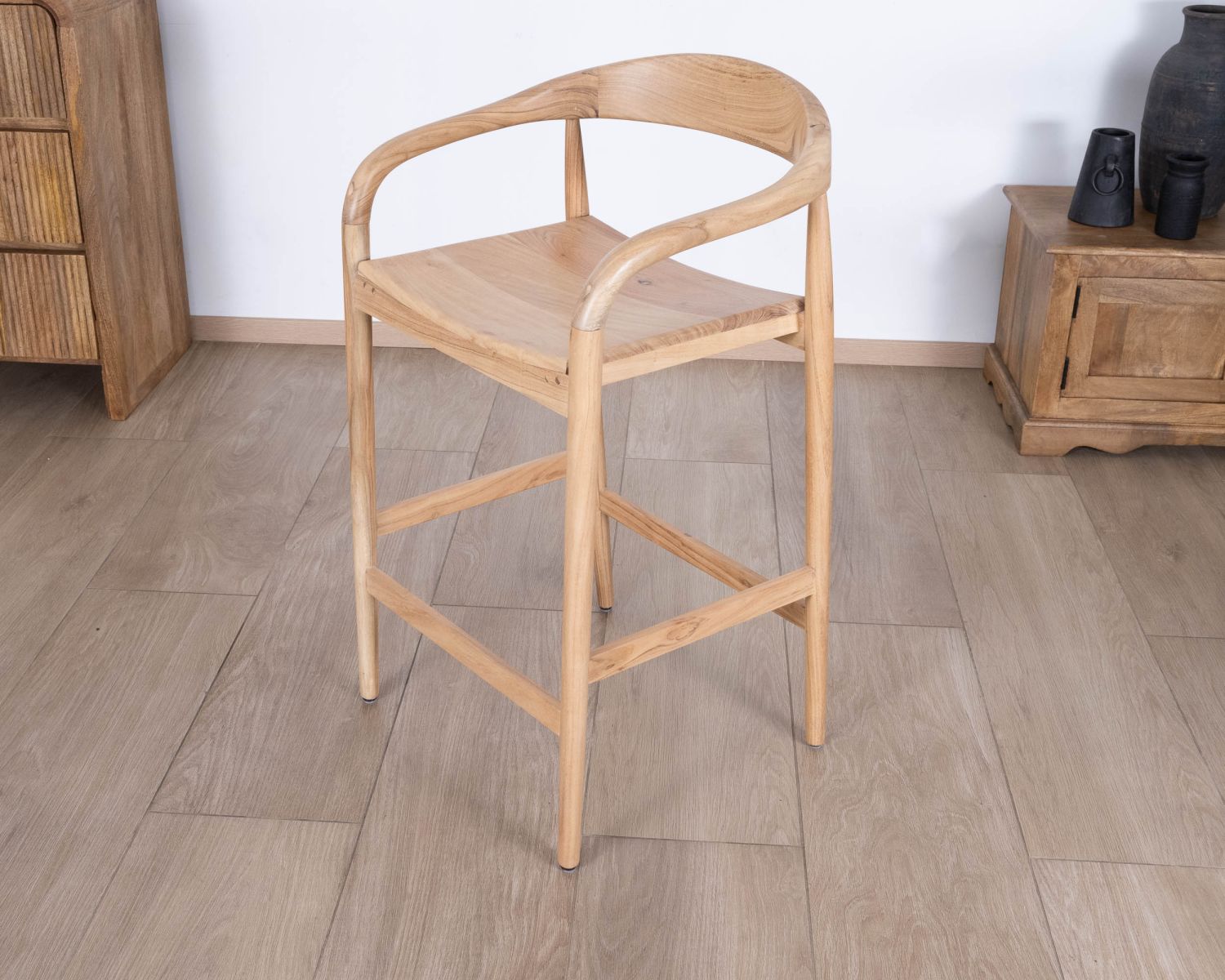 Tabouret de bar en acacia design épuré avec dosseret "Vogue"