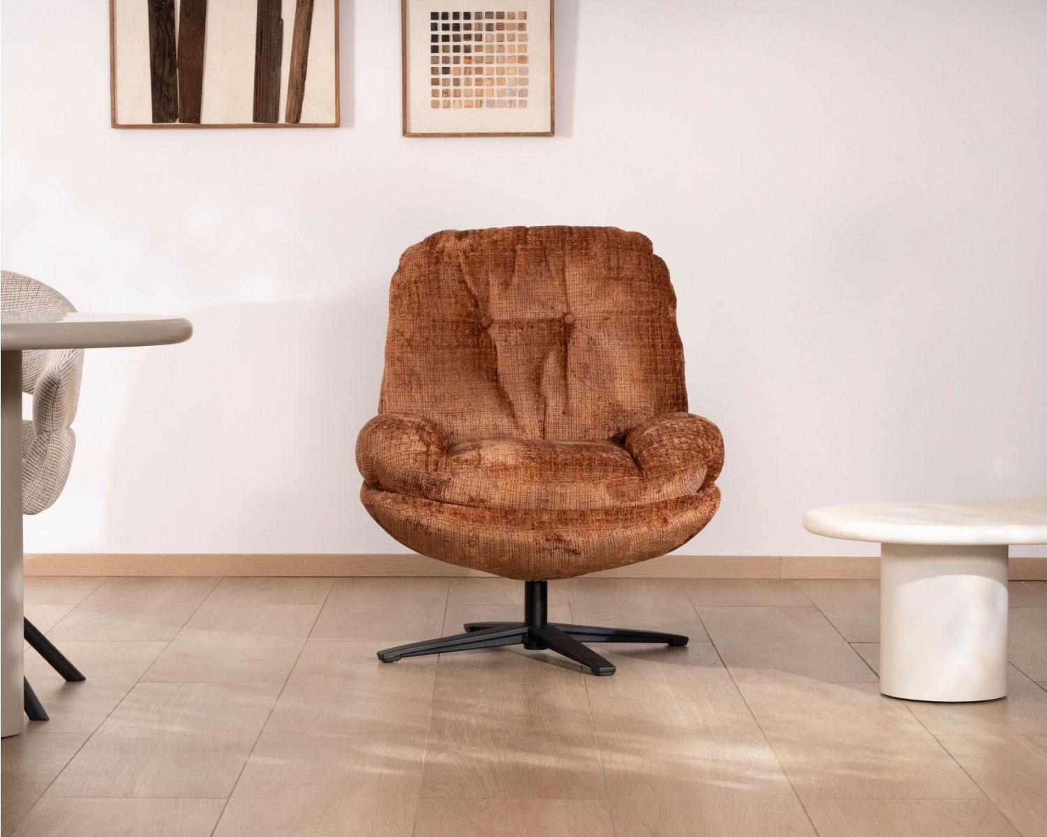 Fauteuil pivotant 360° en tissu bouclettes terracotta “Panama” assise moelleuse et design enveloppant