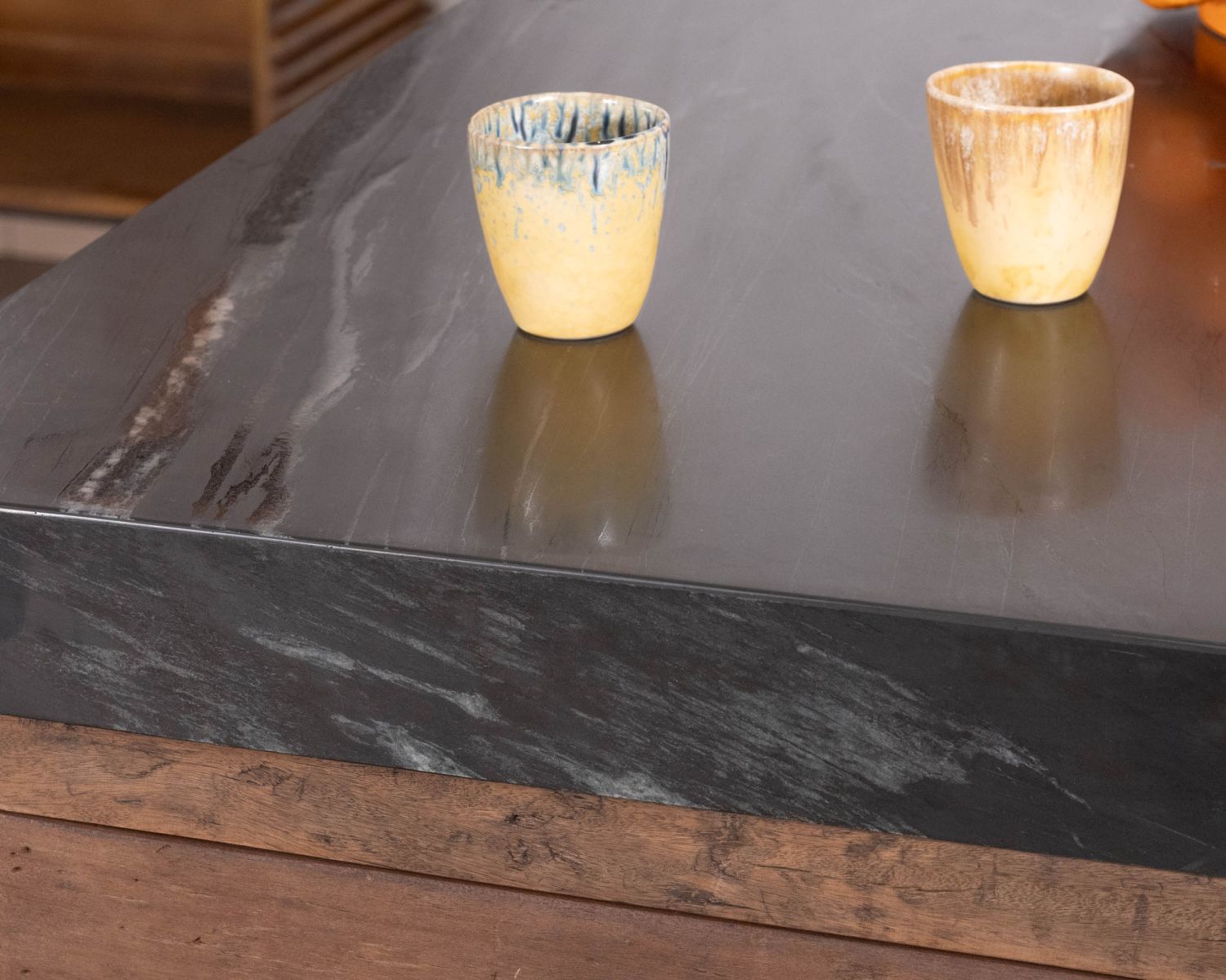  Îlot de cuisine en teck recyclé avec coin snack extensible "Grana" plateau marbre noir