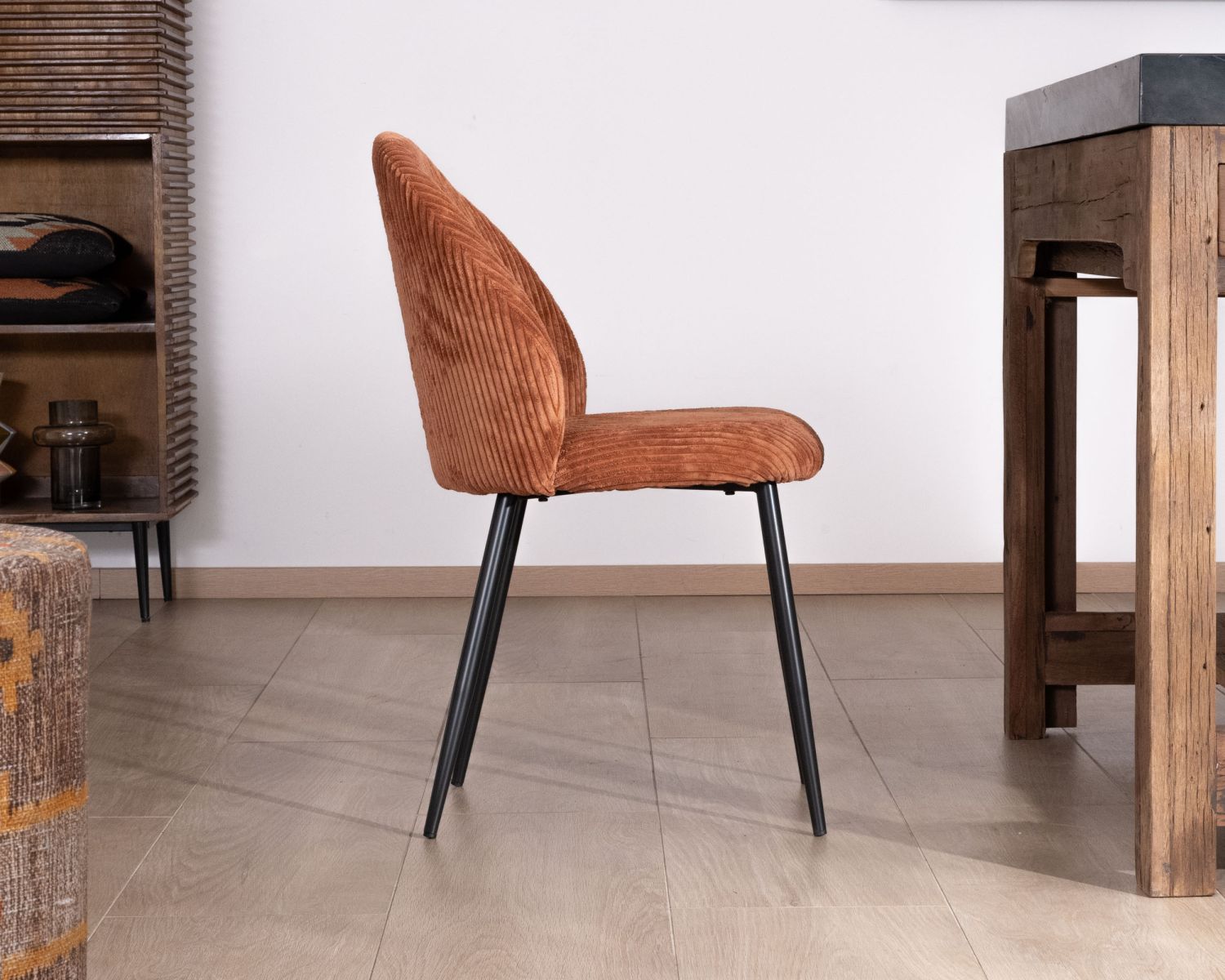 Lot de 4 chaises de repas en velours côtelé rouille "Bellot" style rétro