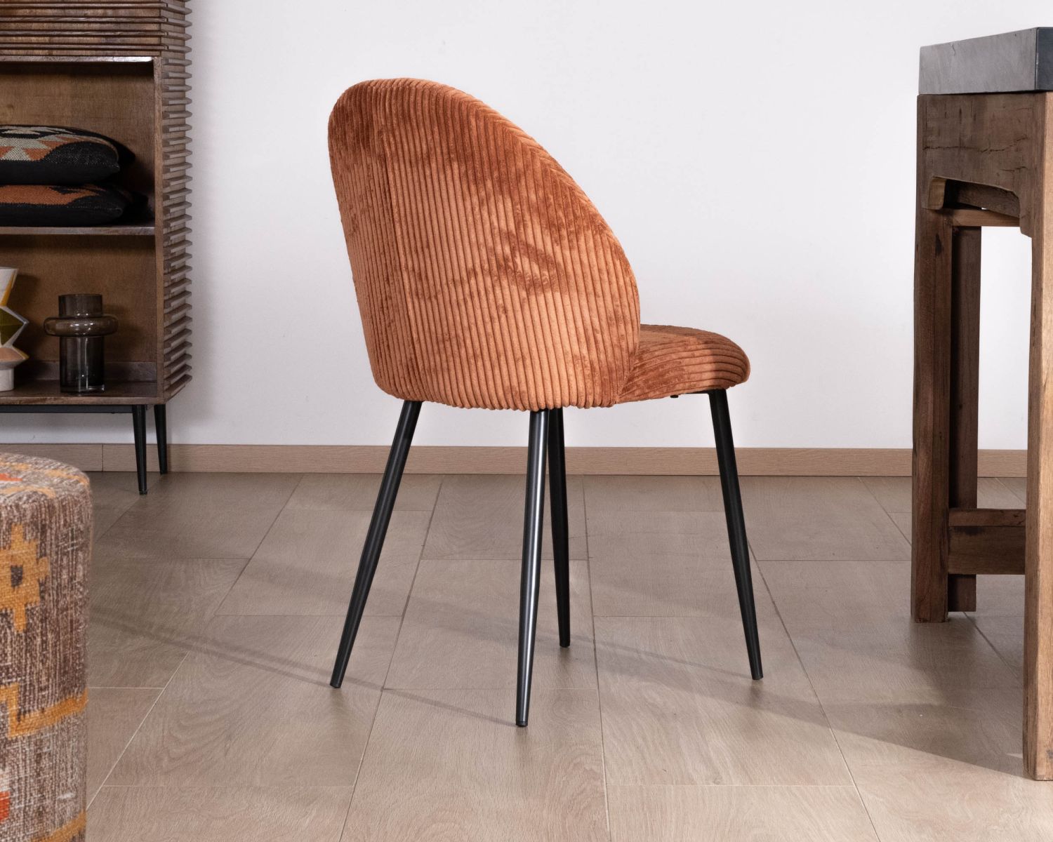 Lot de 4 chaises de repas en velours côtelé rouille "Bellot" style rétro