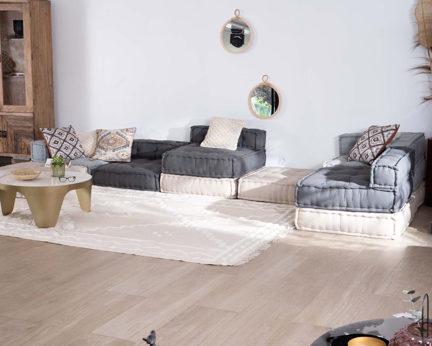 Coussin de sol en coton vert de gris "Cosy" pour angle spécial canapé modulaire