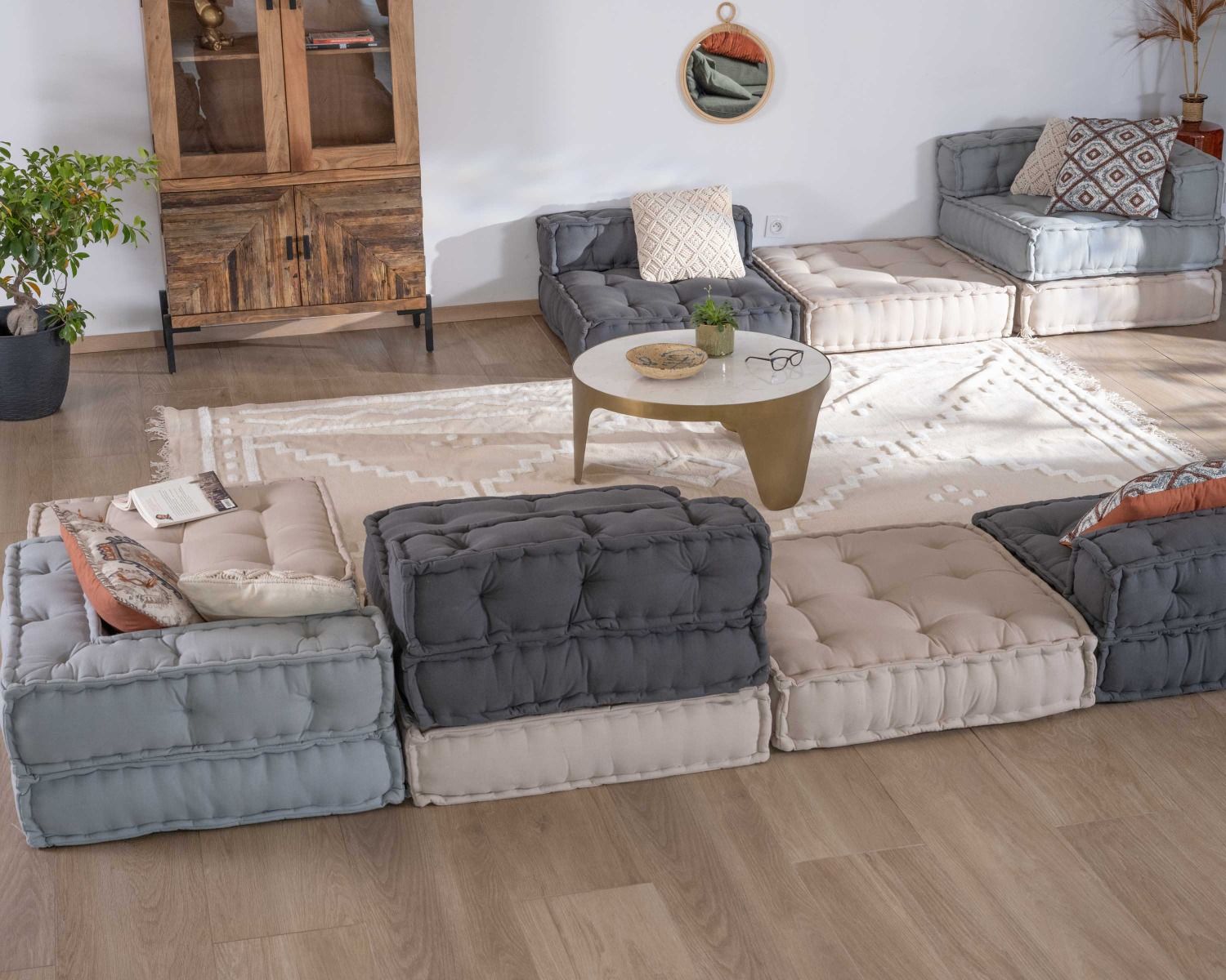 Coussin de sol en coton vert de gris "Cosy" pour angle spécial canapé modulaire