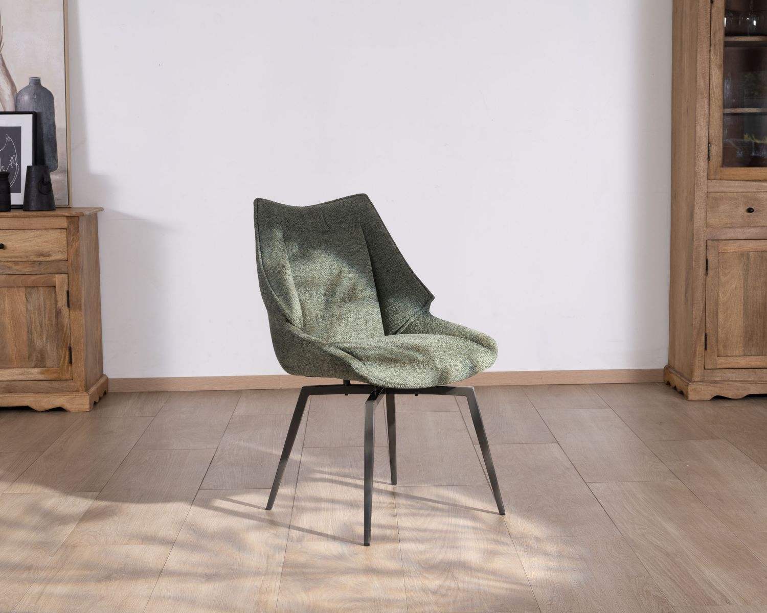 Lot de 2 chaises de repas design et enveloppantes "Niko" tissu vert kaki