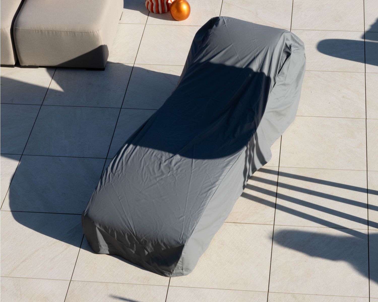 Bain de soleil en tissu spécial outdoor design organique "Miroly bay" coloris taupe