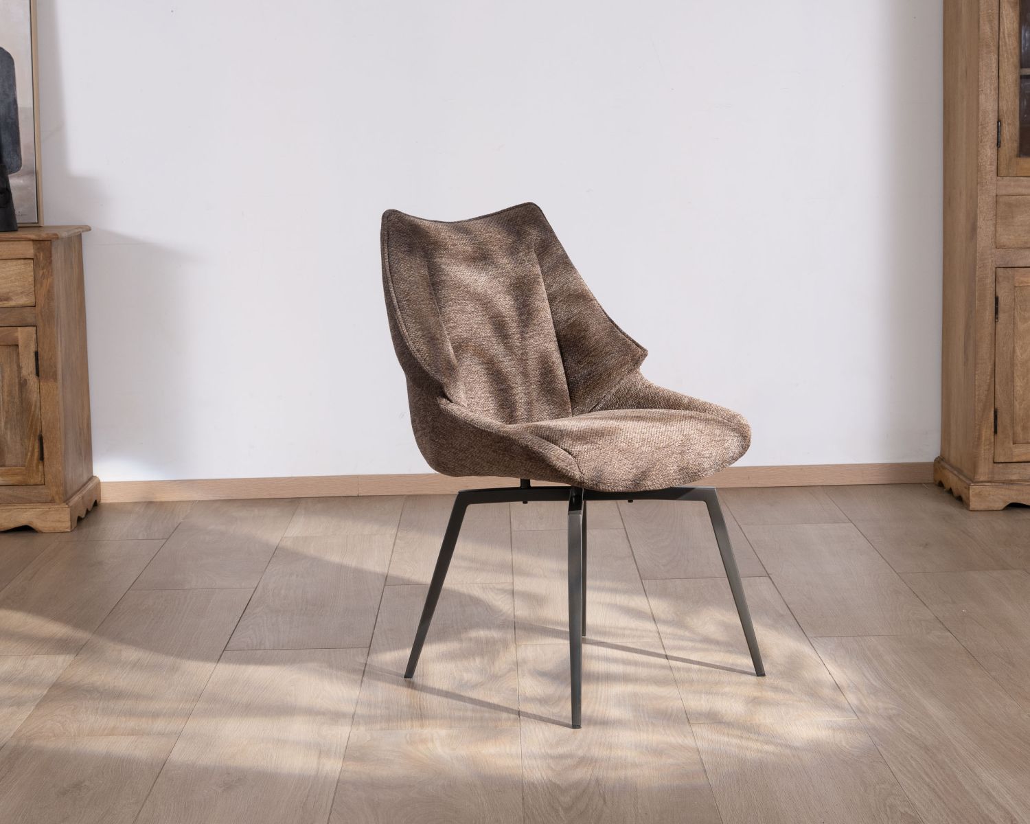 Lot de 2 chaises de repas couleur chocolat et pieds métal design "Niko"