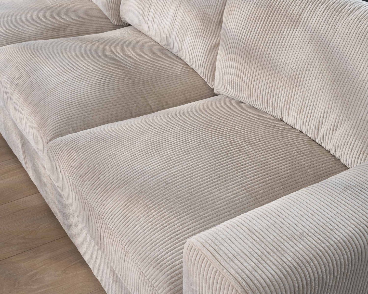 Canapé 3 places avec pouf ottoman carré en velours côtelé gris chaud "Tuléar"