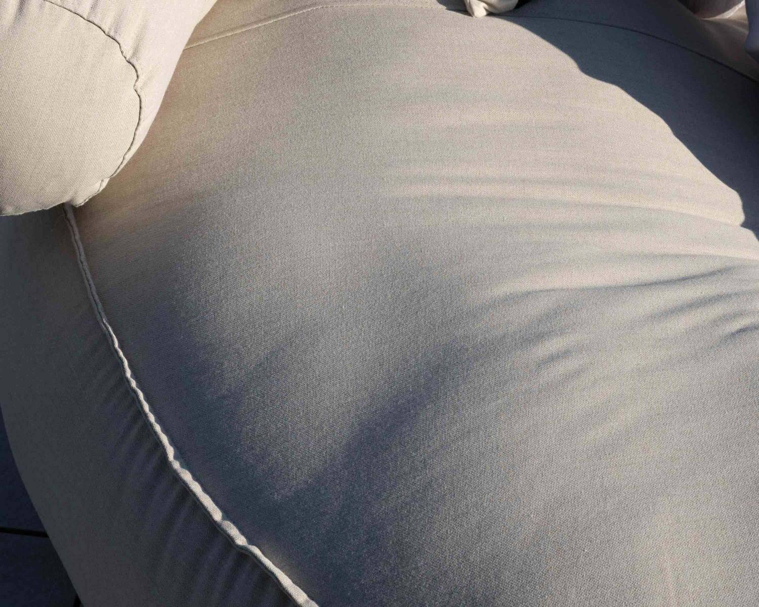 Bain de soleil rond et moelleux beige diamètre 1m80 "Saint Tropez"