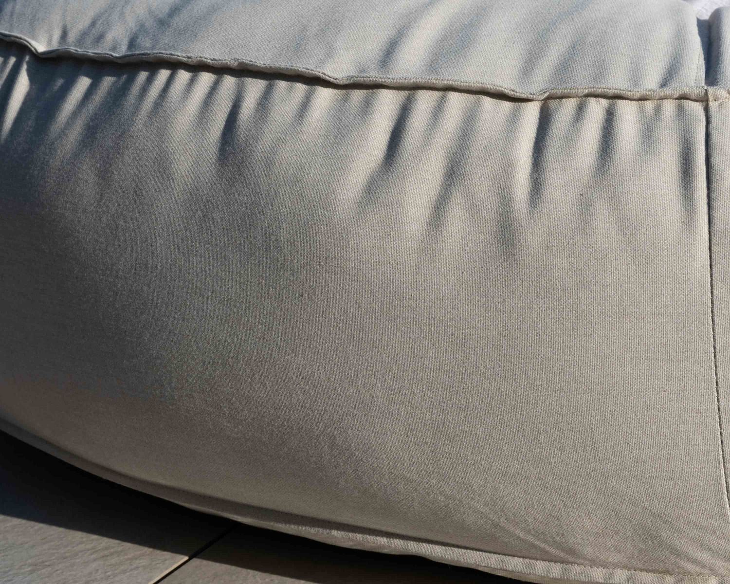 Bain de soleil rond et moelleux beige diamètre 1m80 "Saint Tropez"