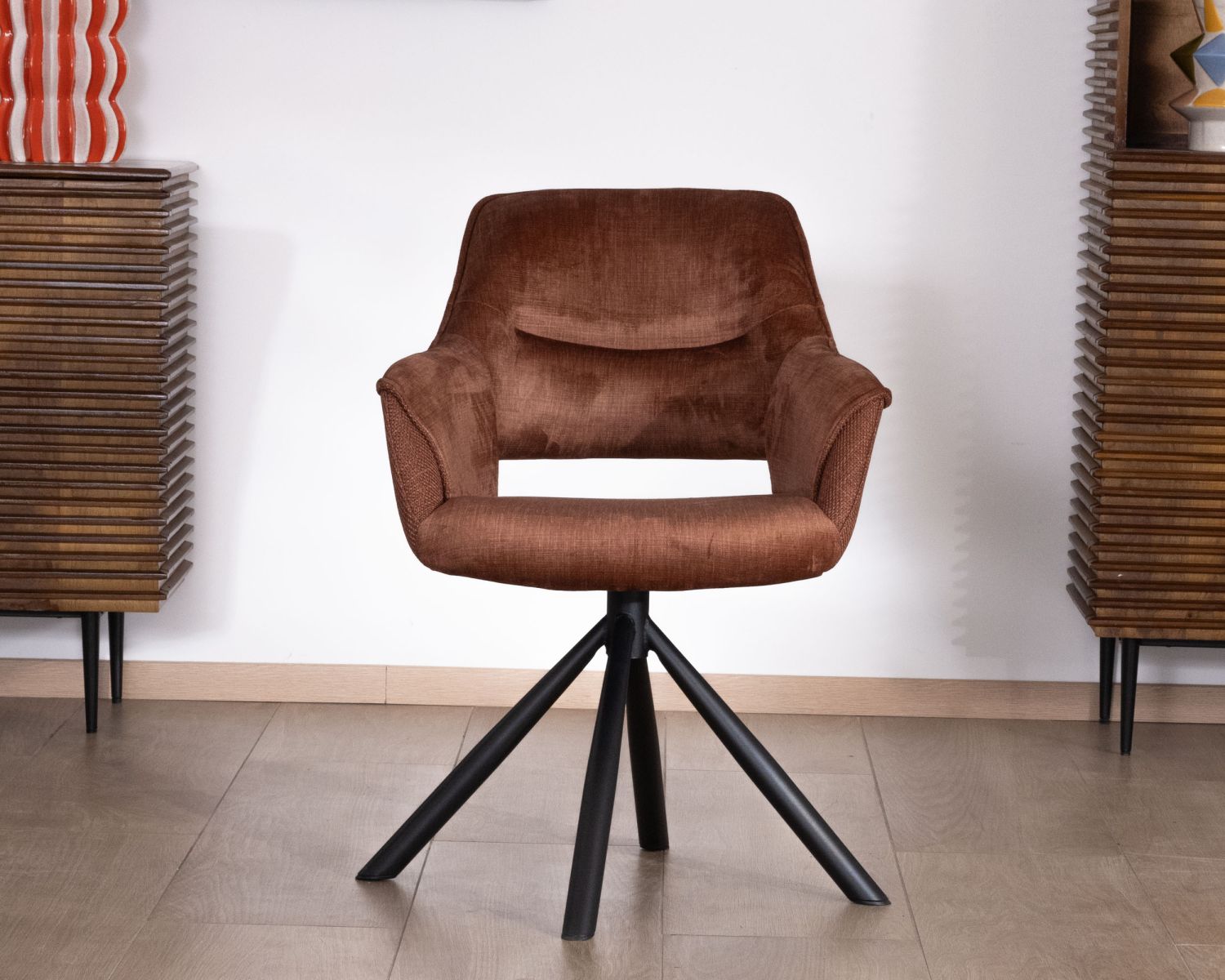 Lot de 2 fauteuils de repas pivotants en tissu bi texturé cuivré "Chilko" esprit rétro