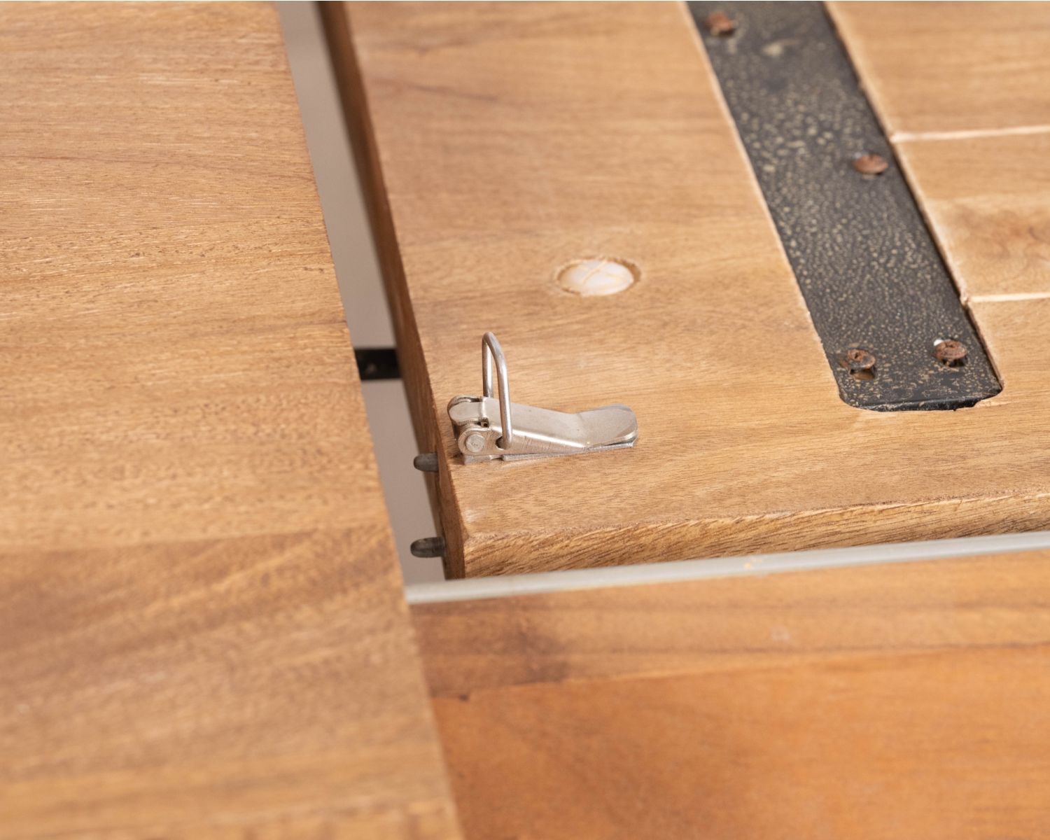 Table de repas extensible 190-250 cm en manguier avec pieds étoile "Maestro"