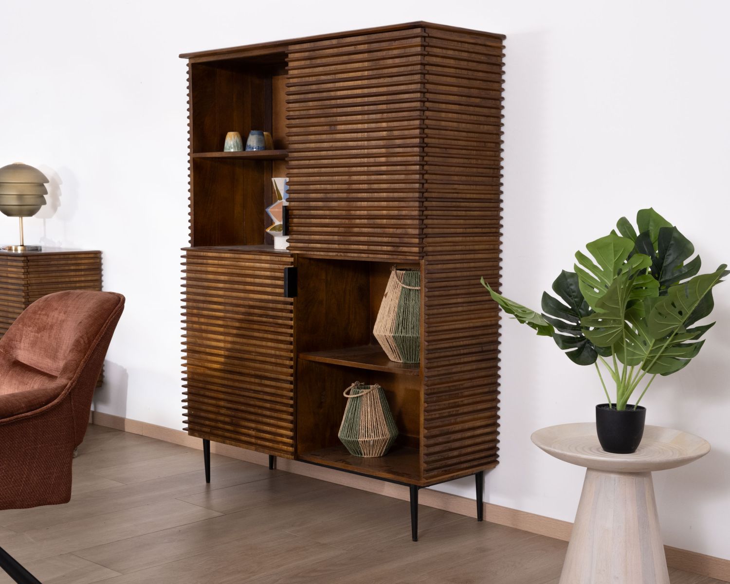 Argentier style rétro en teck et manguier foncé "Sheffield"