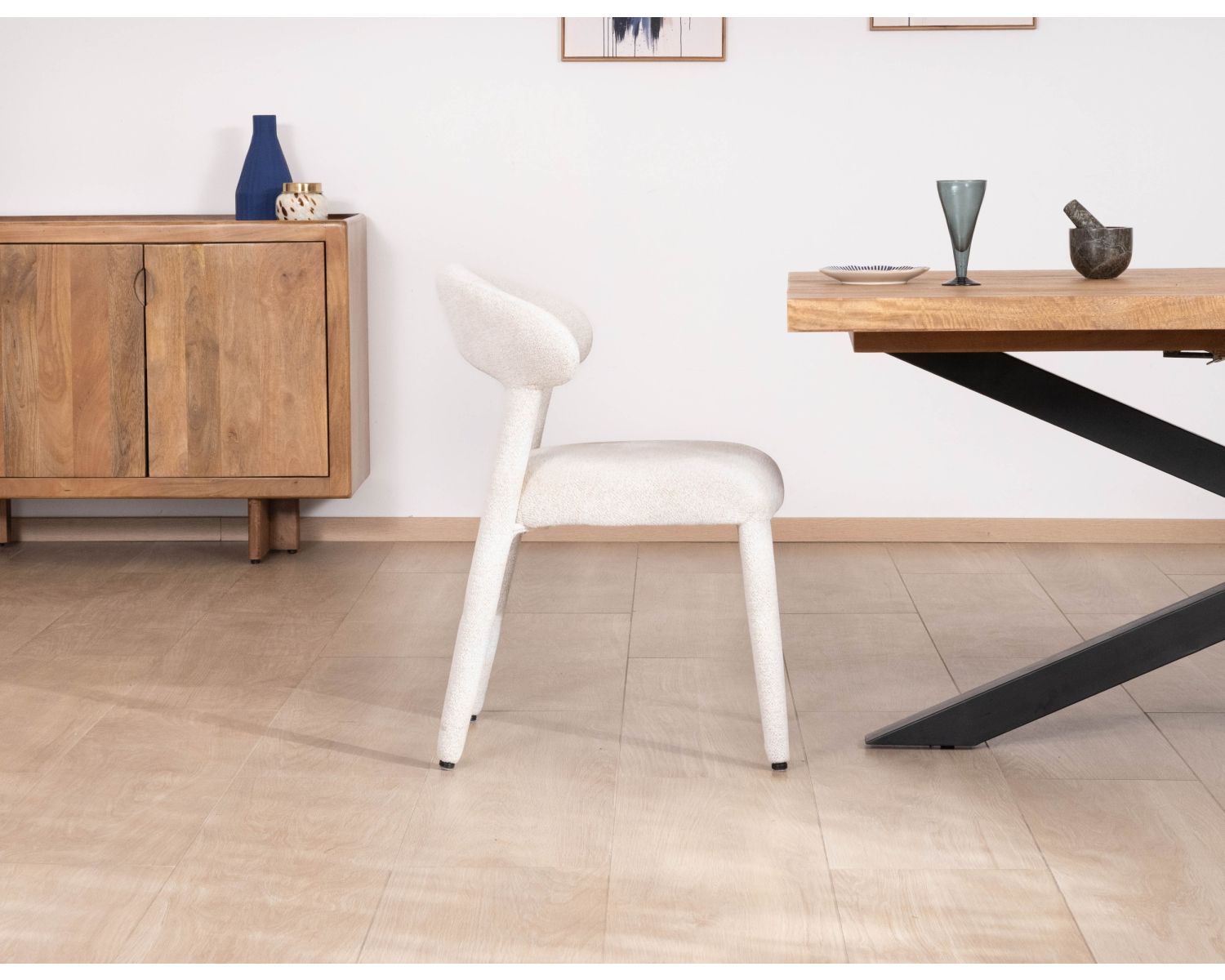 Lot de 2 chaises design et confortables en tissu bouclettes blanc "Amarello"