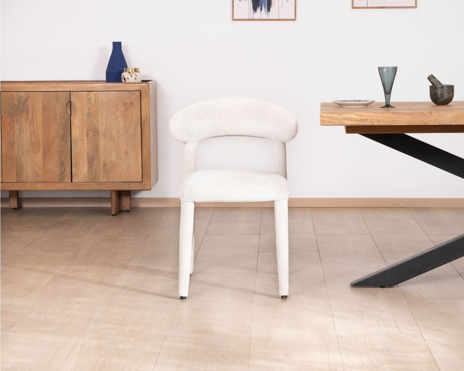 Lot de 2 chaises design et confortables en tissu bouclettes blanc "Amarello"