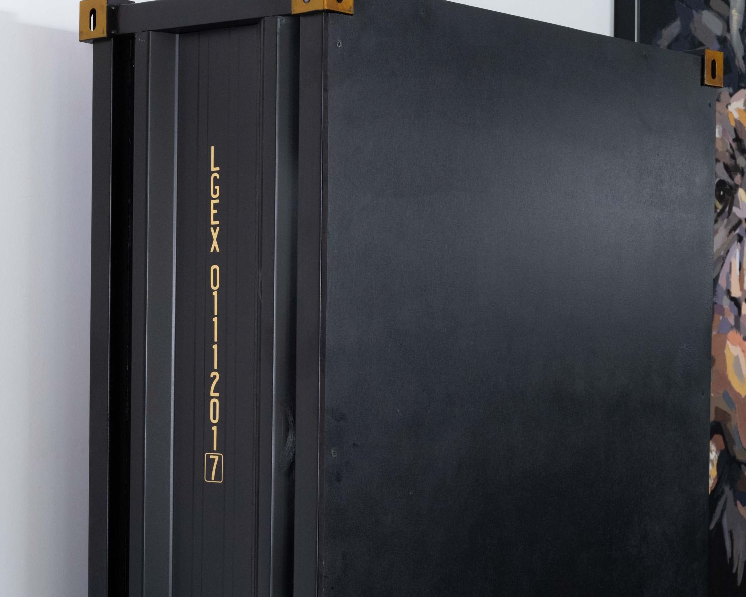 Rangement bar style container à doubles portes noir "Crazy"