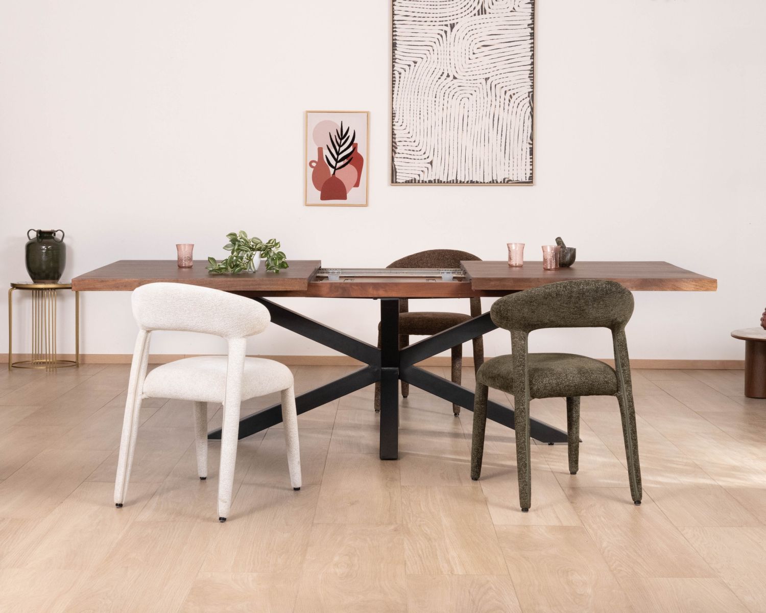 Table de repas extensible 190-250 cm en manguier foncé avec pieds étoile "Sheffield"
