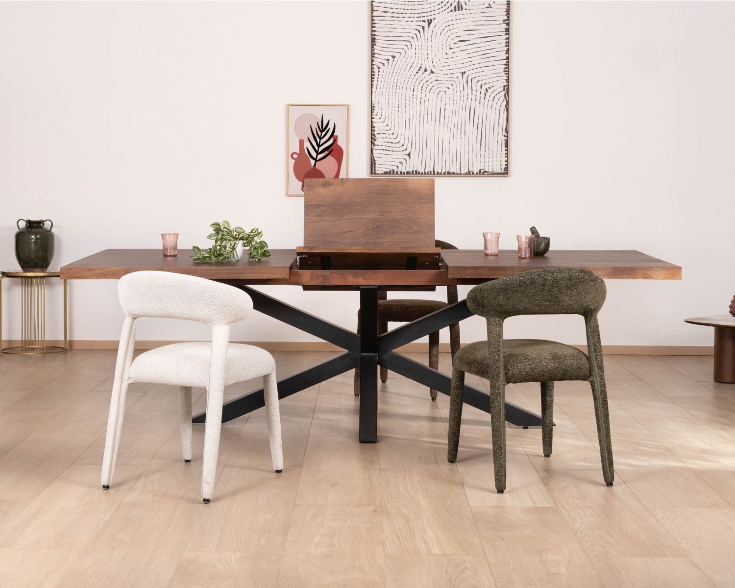 Table de repas extensible 190-250 cm en manguier foncé avec pieds étoile "Sheffield"