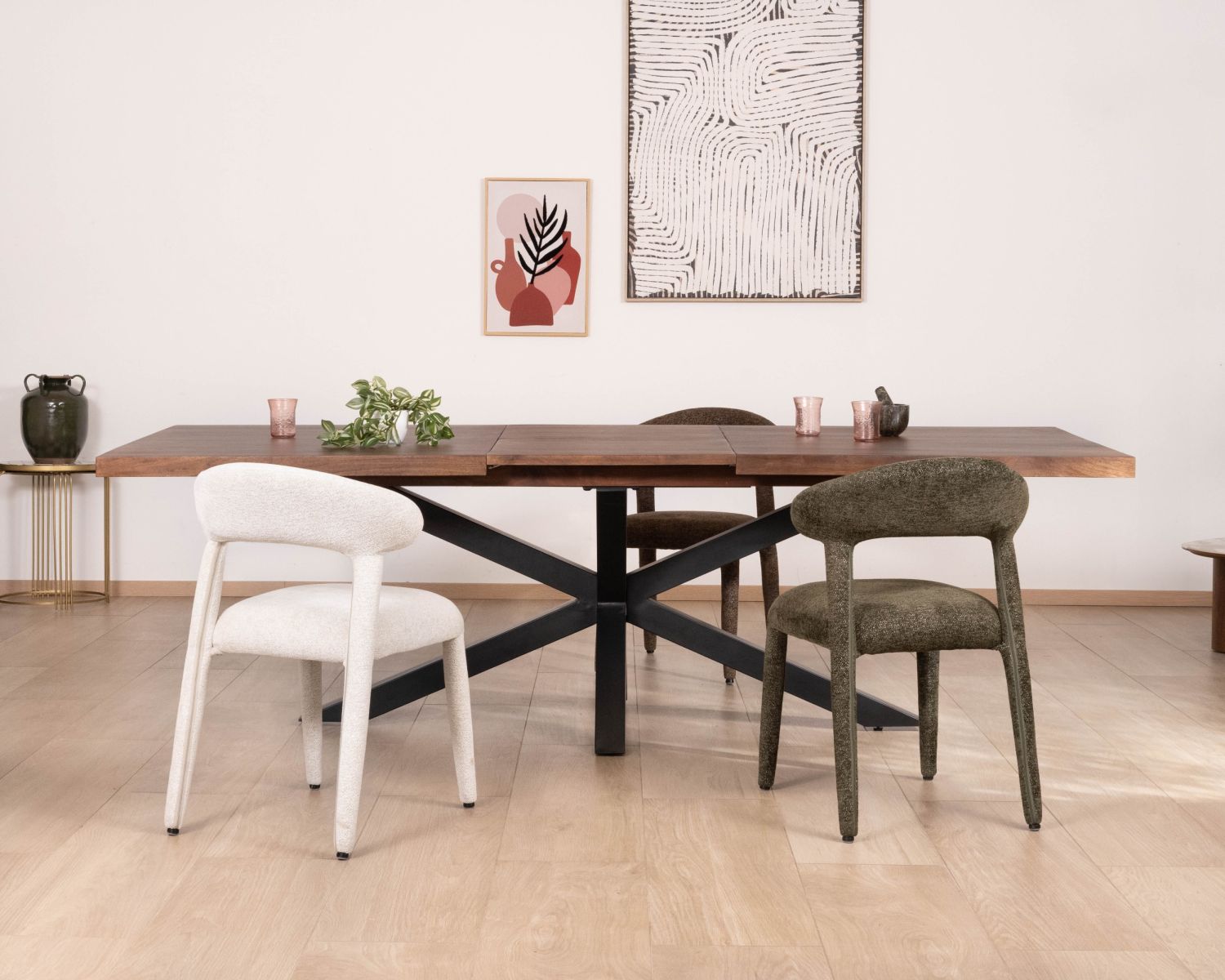 Table de repas extensible 190-250 cm en manguier foncé avec pieds étoile "Sheffield"