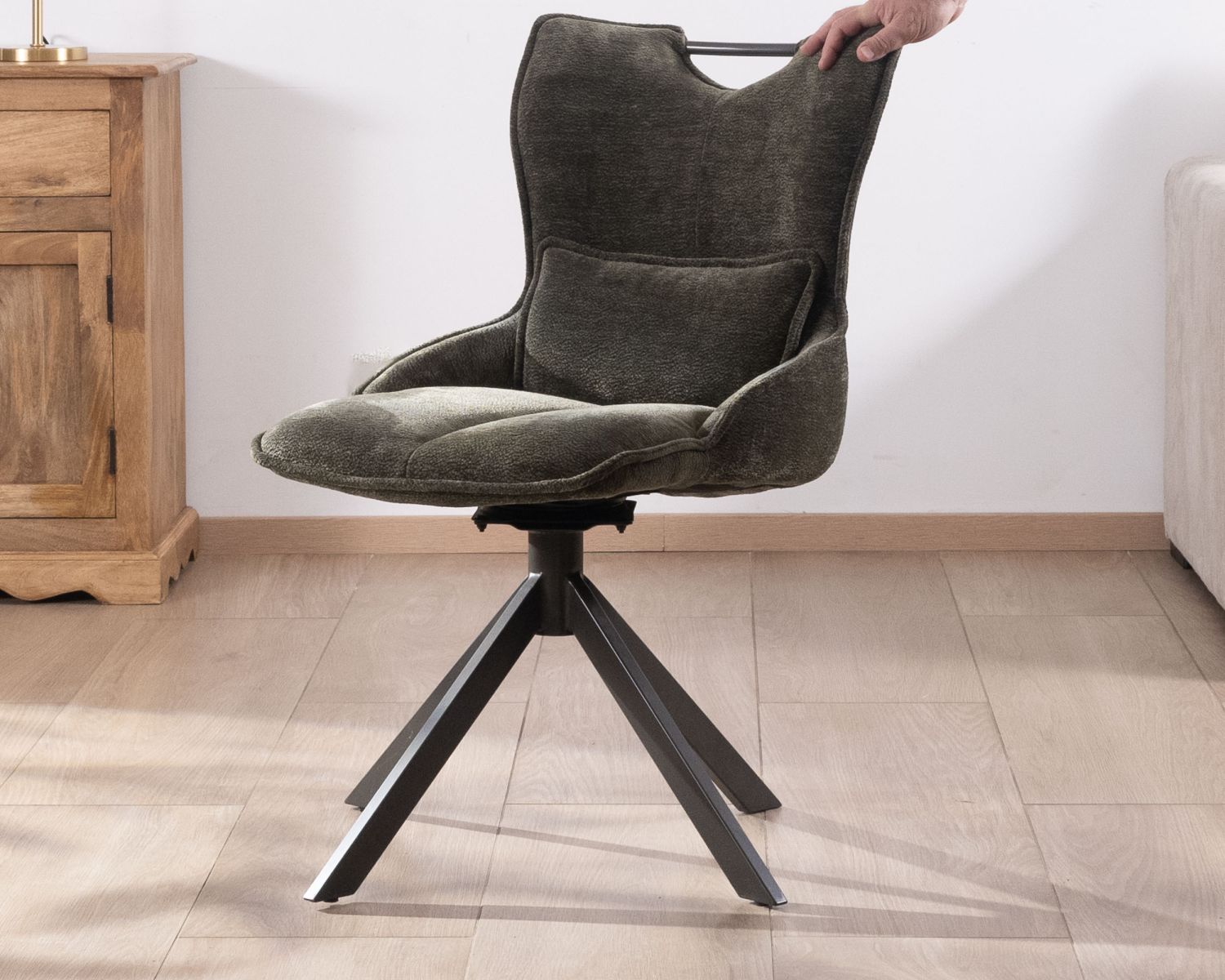 Lot de 2 chaises en tissu vert sur pied rotatif en métal "Biorg" style rétro