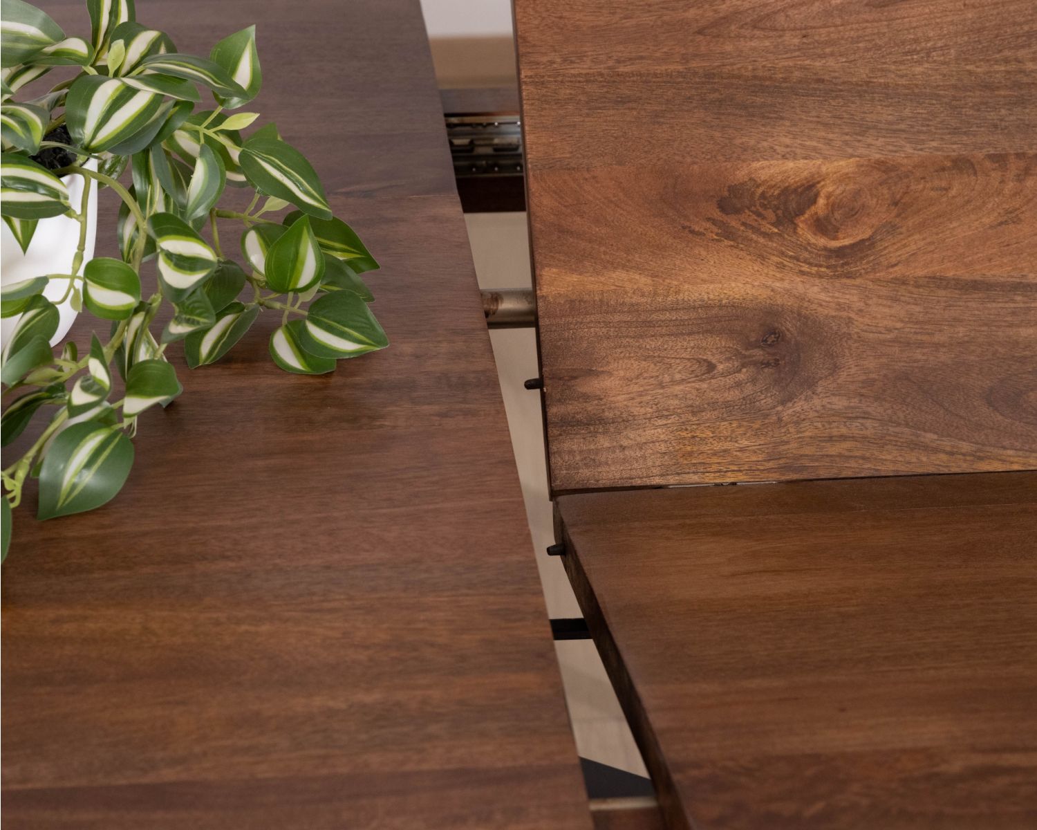 Table de repas extensible 190-250 cm en manguier foncé avec pieds étoile "Sheffield"