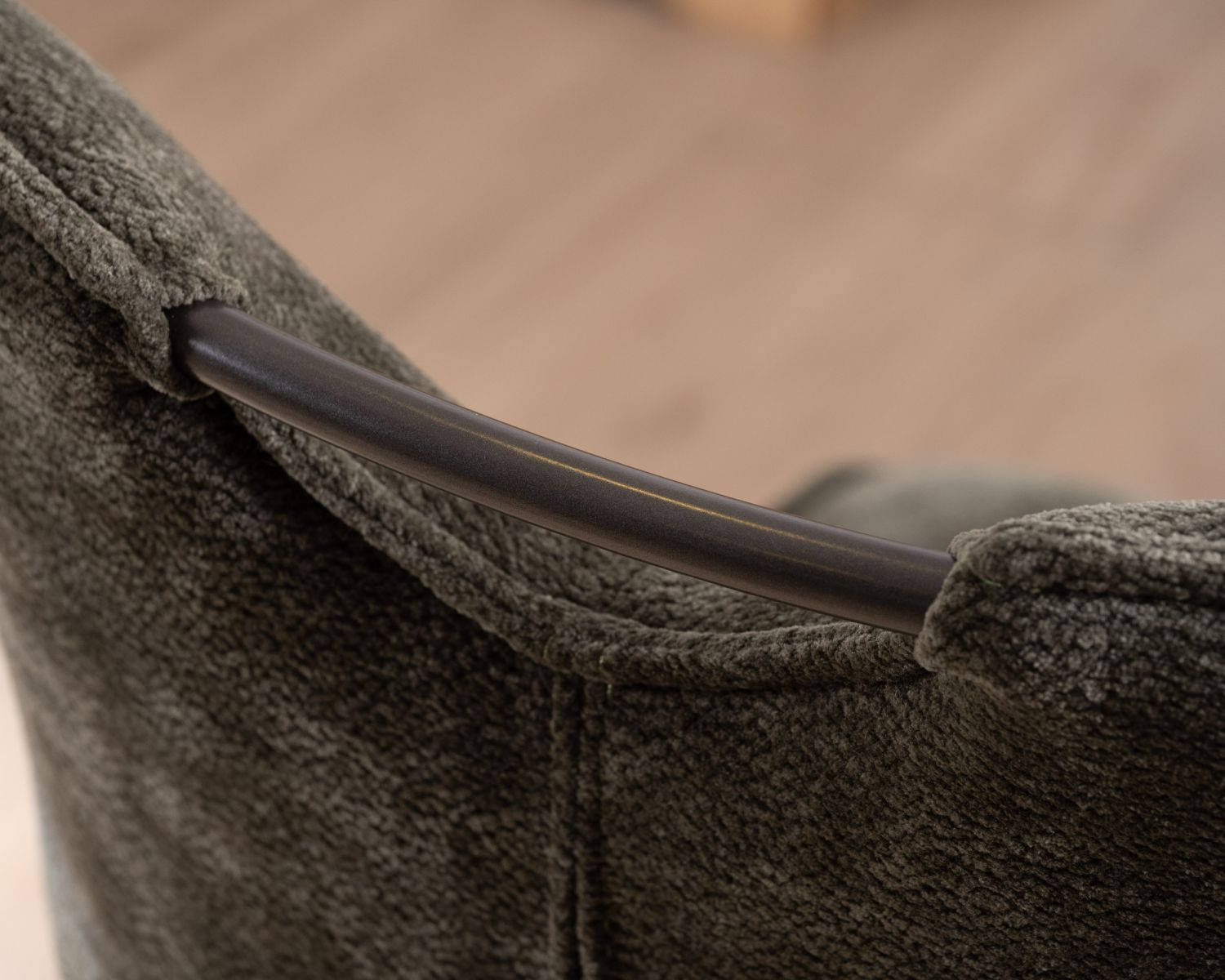 Lot de 2 chaises en tissu vert sur pied rotatif en métal "Biorg" style rétro