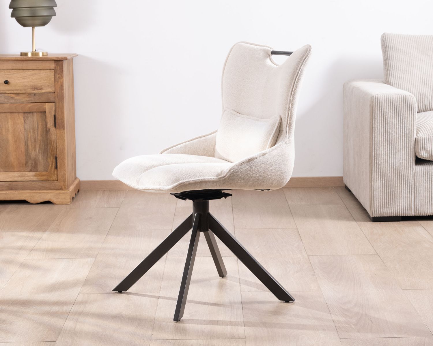 Lot de 2 chaises pivotantes sur pied étoile en métal "Biorg" en tissu blanc