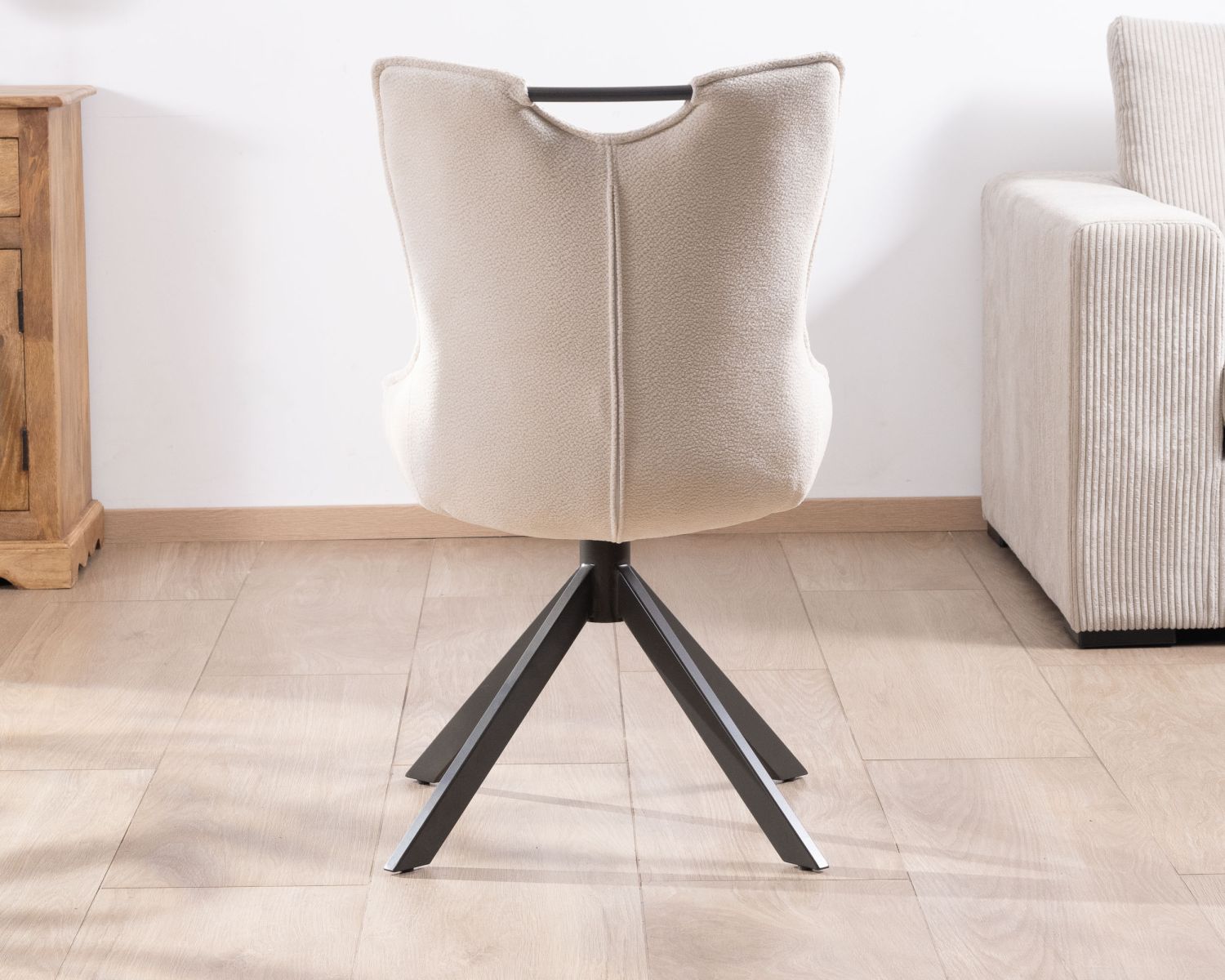 Lot de 2 chaises pivotantes sur pied étoile en métal "Biorg" en tissu blanc