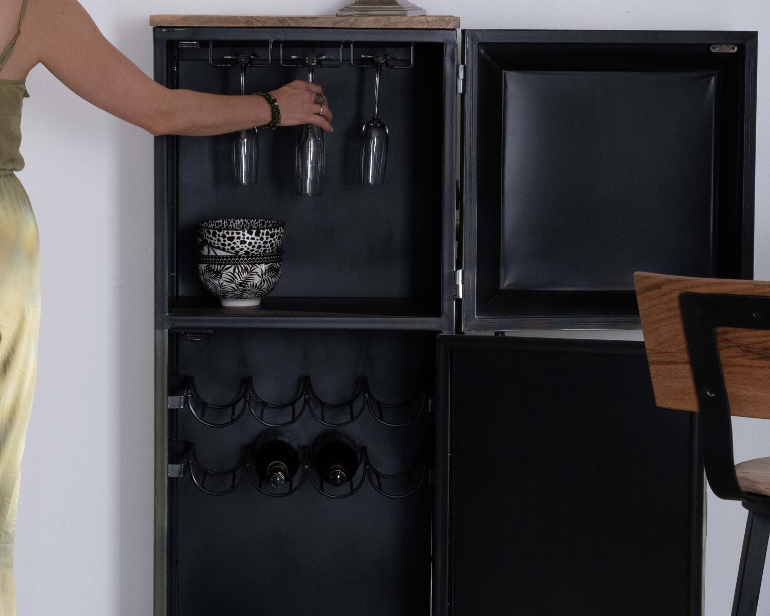 Bar original pompe à essence métal kaki style récup "Crazy"