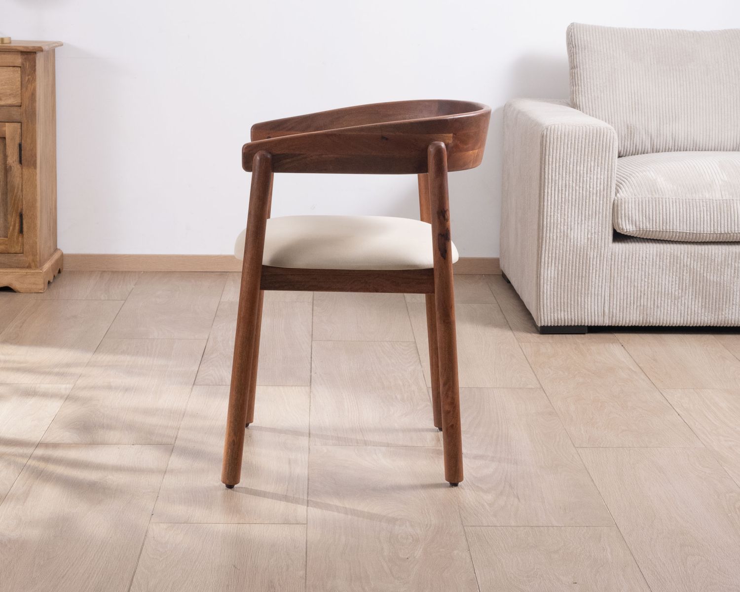 Chaise de repas style rétro "Polo" en manguier et assise tissu blanc