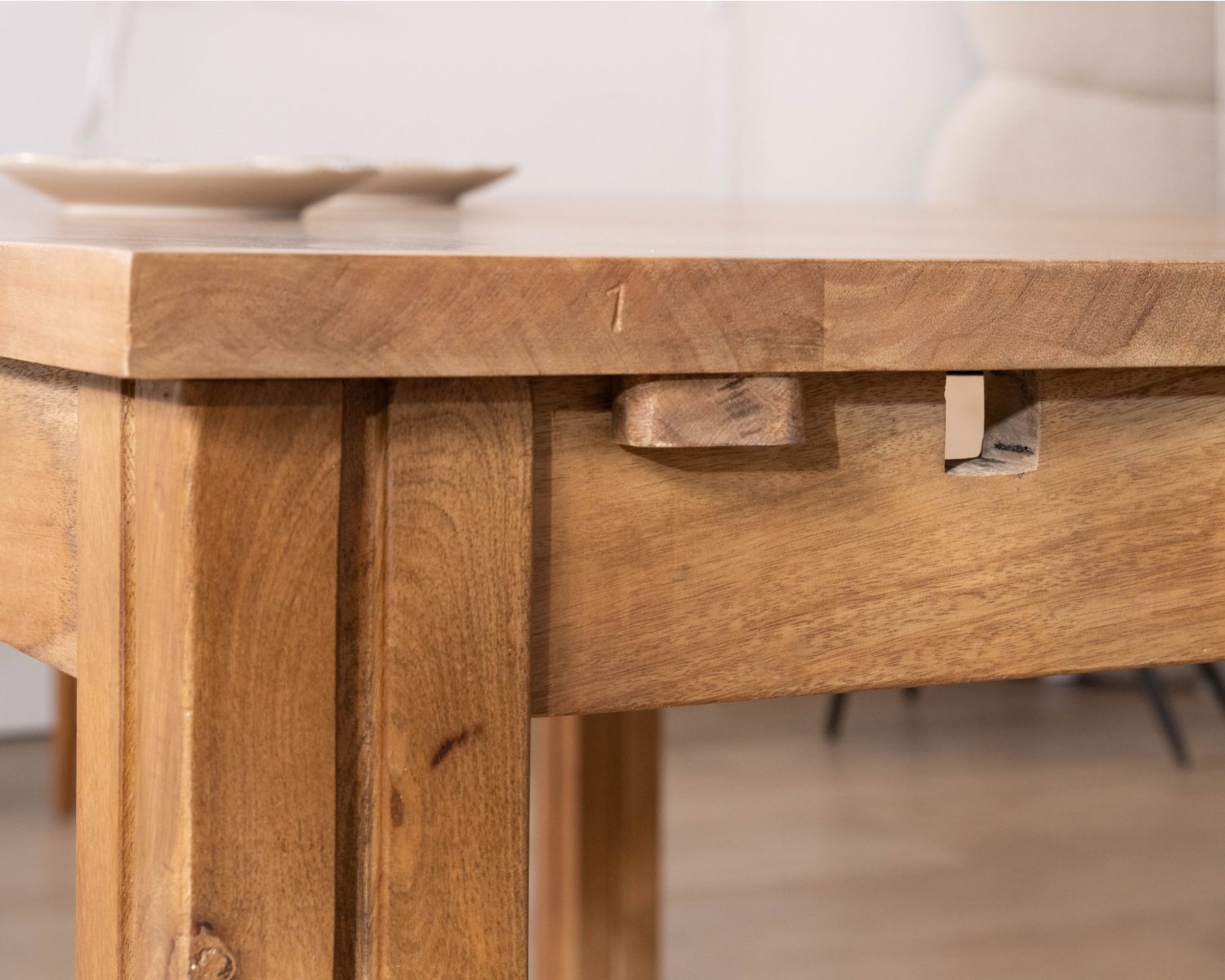 Table de repas extensible vintage en manguier naturel "Sicaly" 180 cm