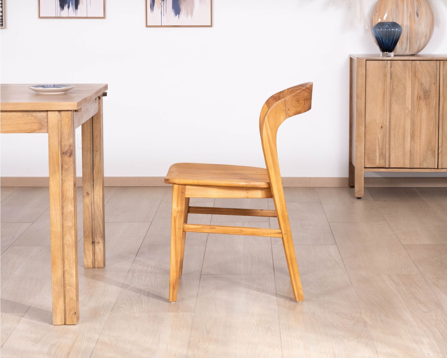 Lot de 2 chaises de repas design minimaliste “Dilmona” en teck massif