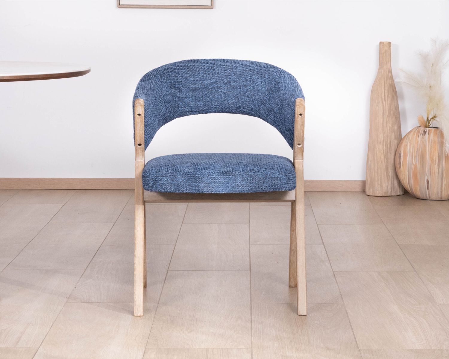 Lot de 2 chaises de salle à manger contemporaines bleu nuit "Kyara" pieds boomerang en bois d'hévéa