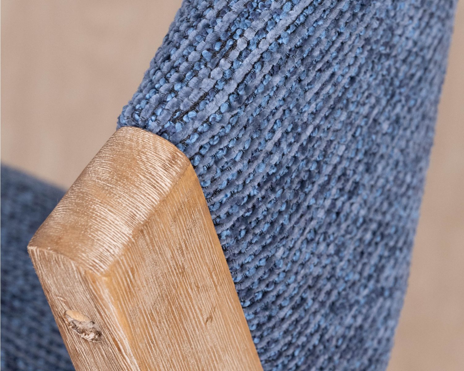 Lot de 2 chaises de salle à manger contemporaines bleu nuit "Kyara" pieds boomerang en bois d'hévéa