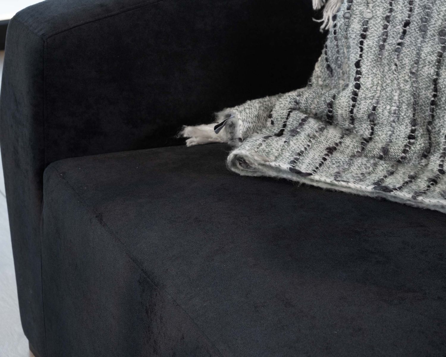 Canapé modulaire design en velours anthracite "Skult" 2/3 places