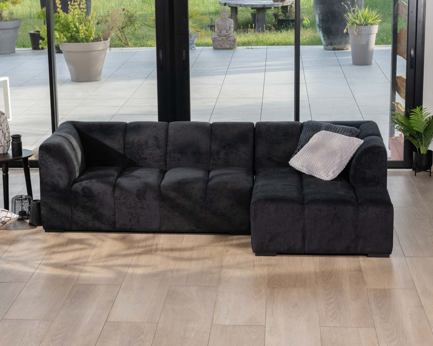 Canapé 3 places avec méridienne "Enjoy Home" en velours lisse anthracite