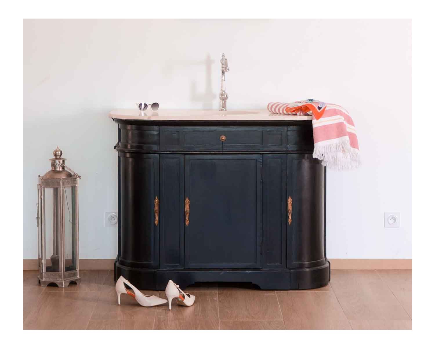Meuble de salle de bain 1 vasque quartz blanc et bois noir "Églantine"