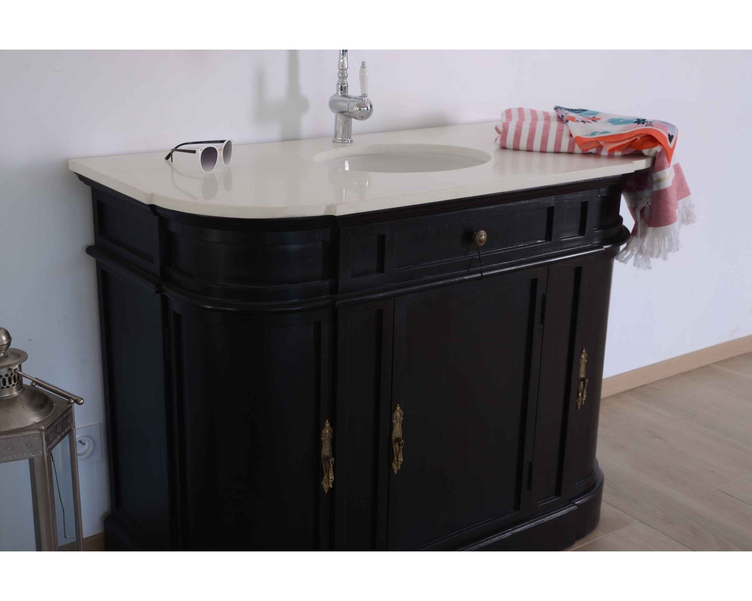Meuble de salle de bain 1 vasque quartz blanc et bois noir "Églantine"