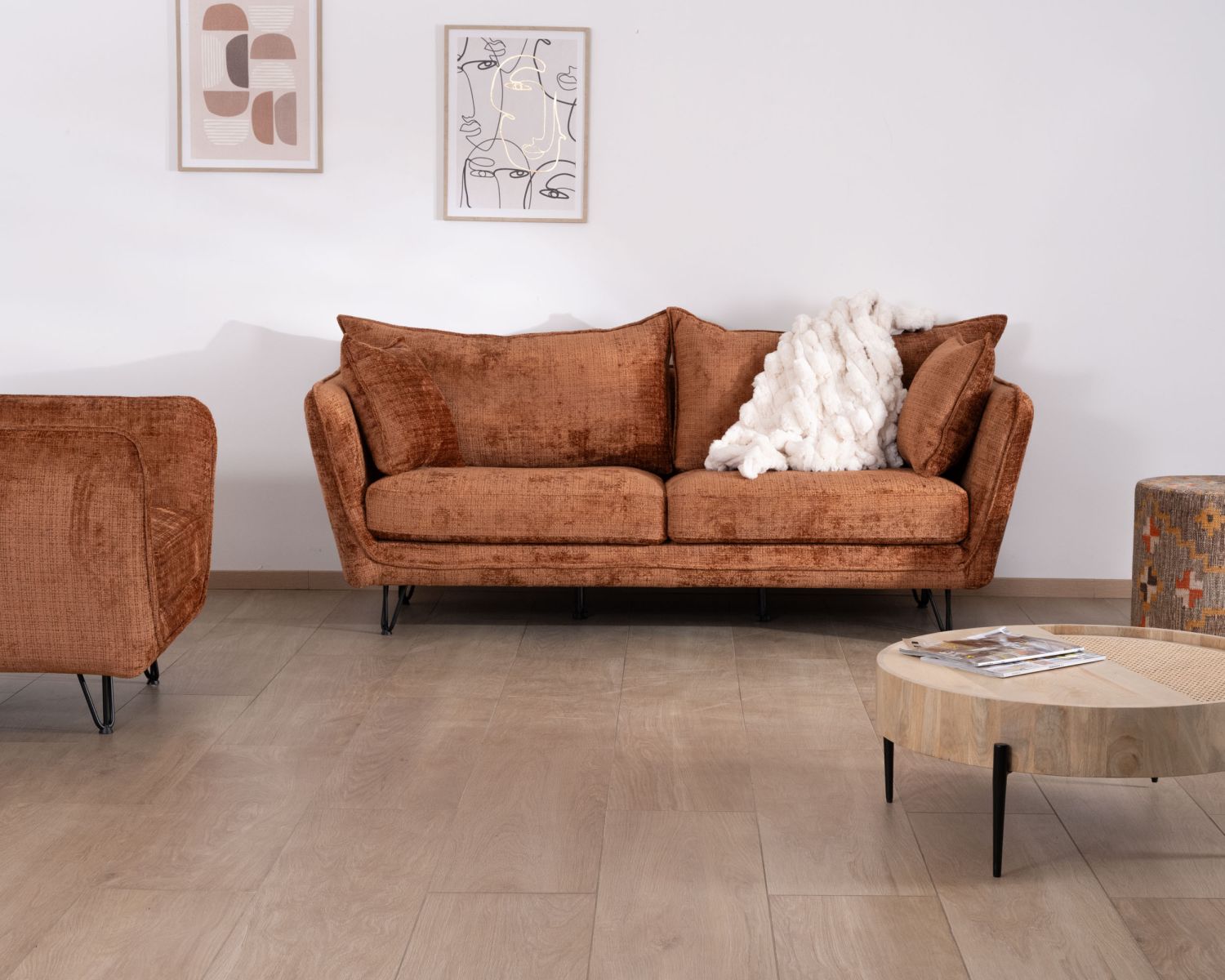 Canapé 3 places ultra confort esprit rétro en tissu tramé terracotta "Hasting"