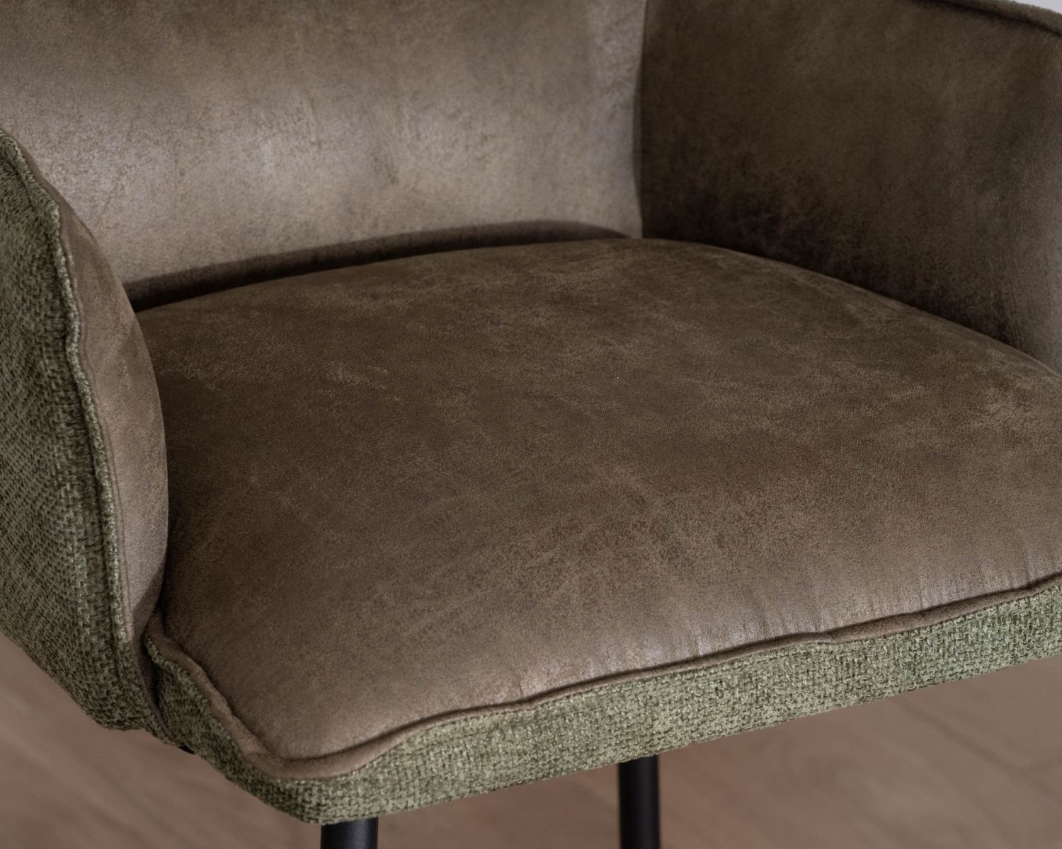 Lot de 2 chaises de bar bi-matière vert et pieds en métal noir "Lokka" effet cuir vieilli esprit rétro