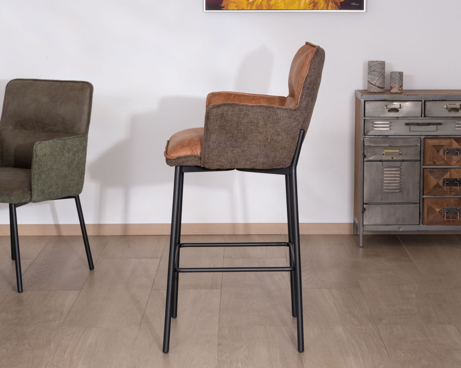 Lot de 2 chaises de bar bi-matière cognac et marron "Lokka" esprit rétro