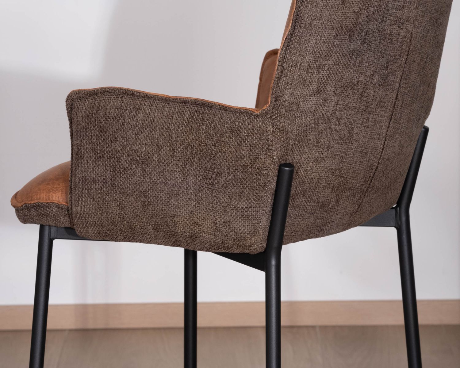 Lot de 2 chaises de bar bi-matière cognac et marron "Lokka" esprit rétro