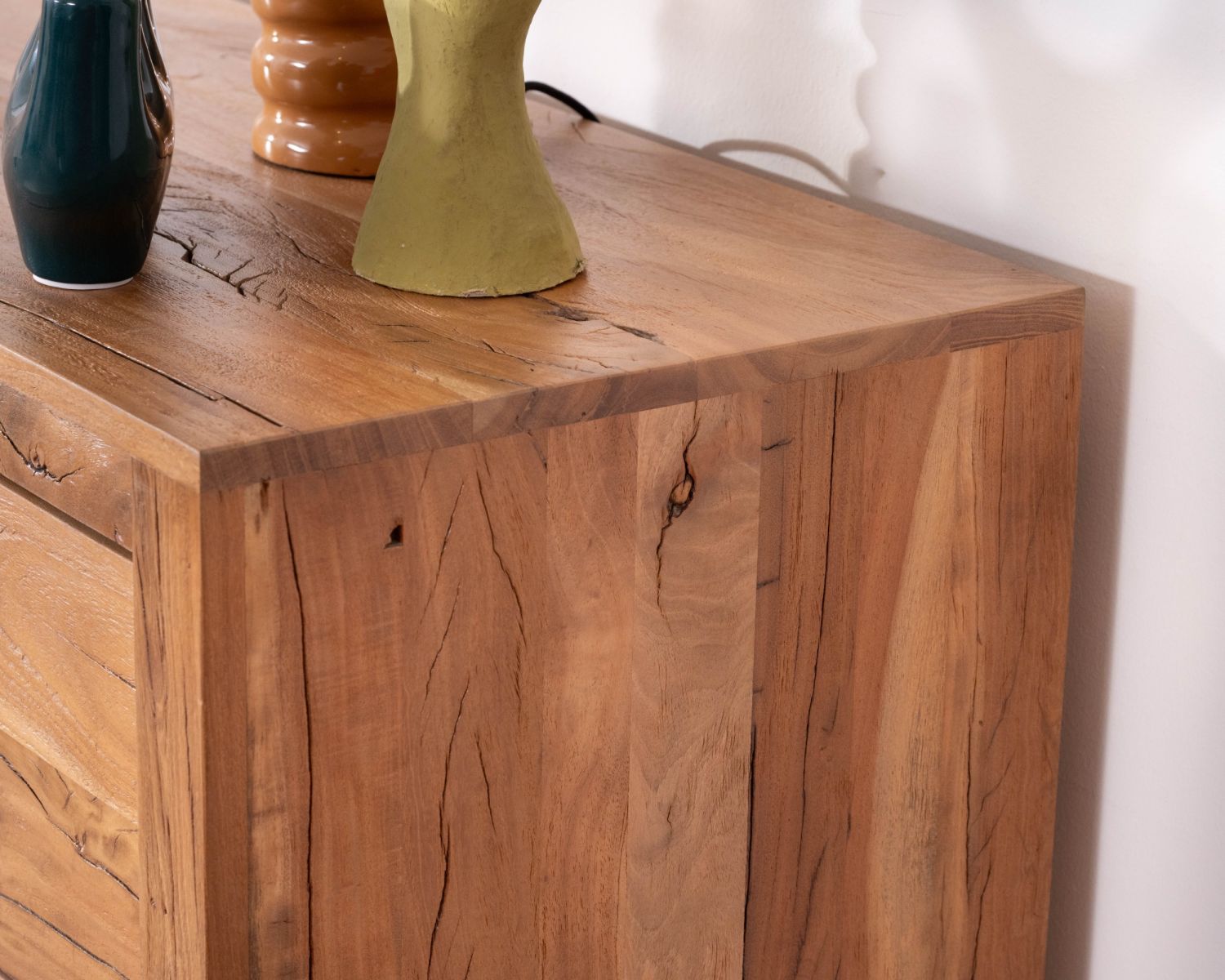 Buffet bas 155 cm esprit maison de campagne en bois recyclé "Mokal"