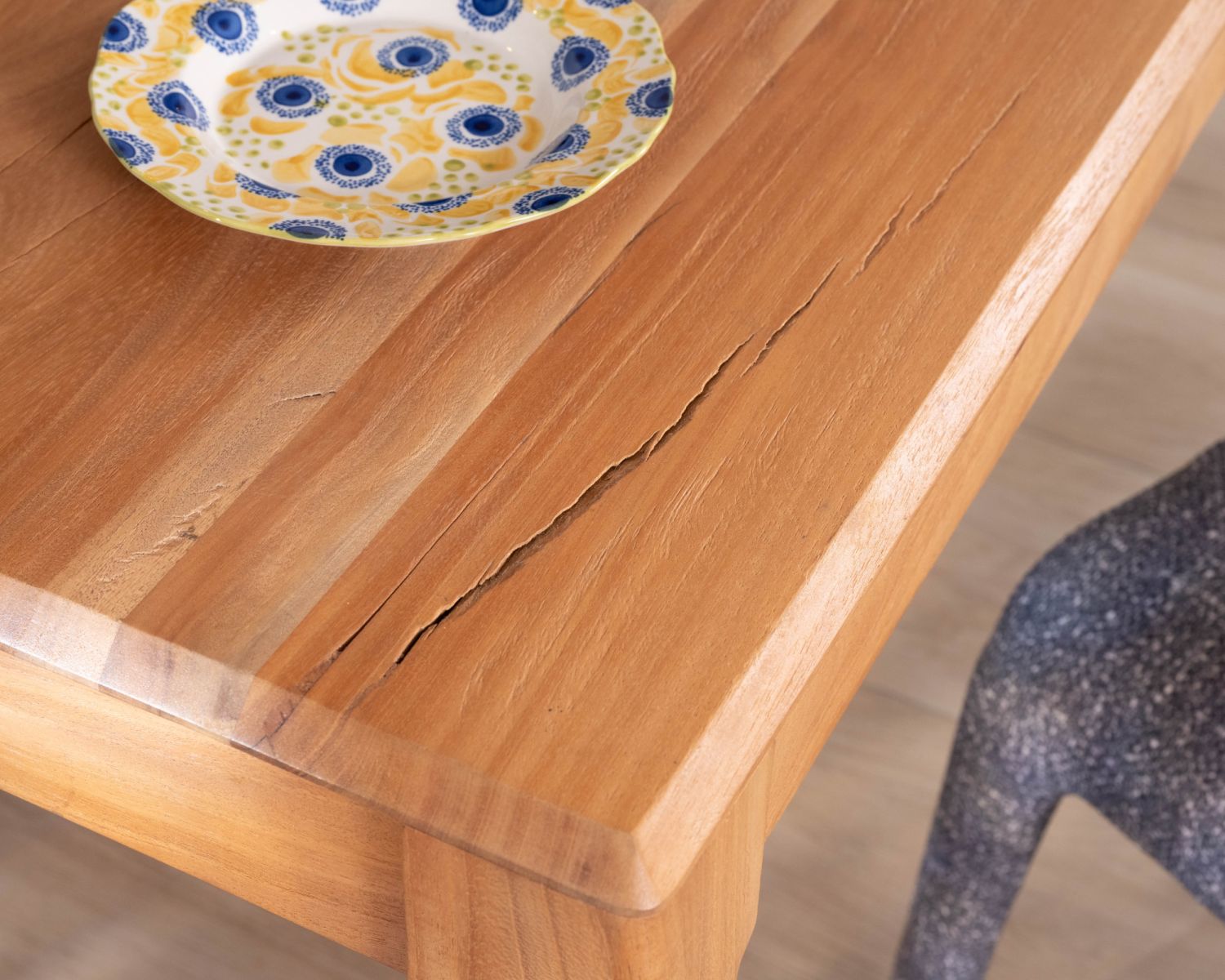 Table de repas en bois recyclé design épuré 180 cm "Mokal"