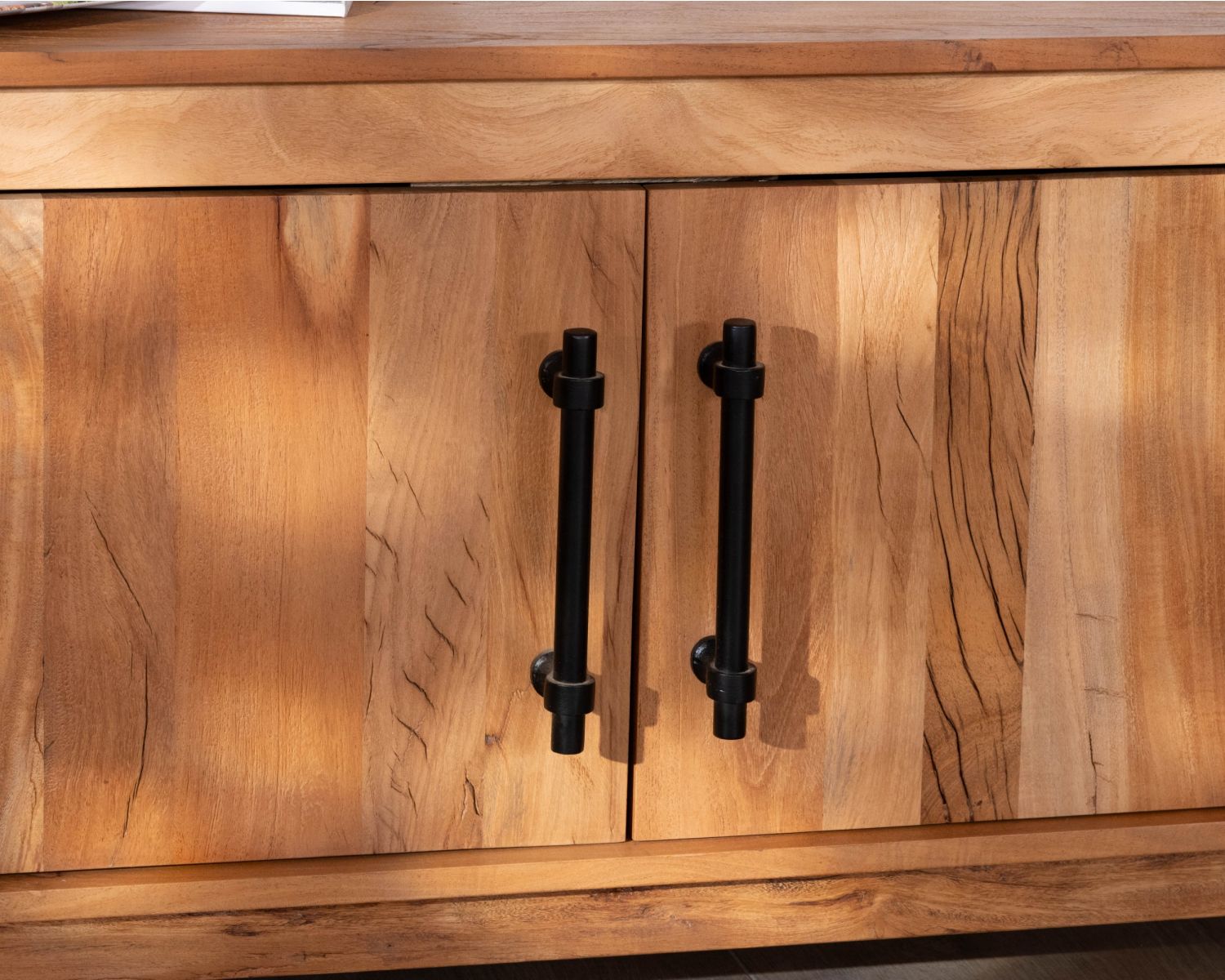 Meuble TV 155 cm esprit maison de campagne en bois recyclé "Mokal"