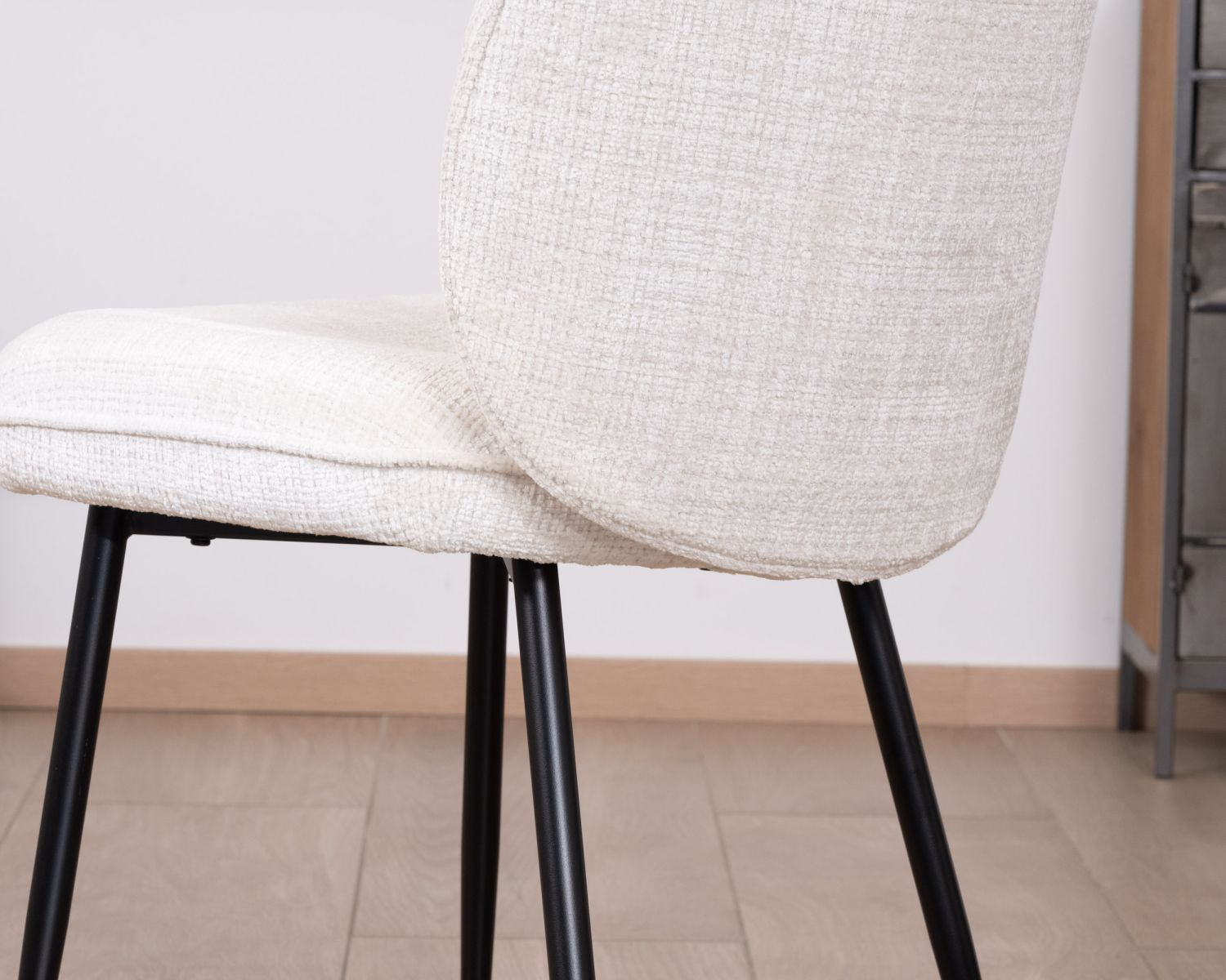 Lot de 2 chaises de repas confort style scandinave "Kinsac" en tissu bouclette blanc