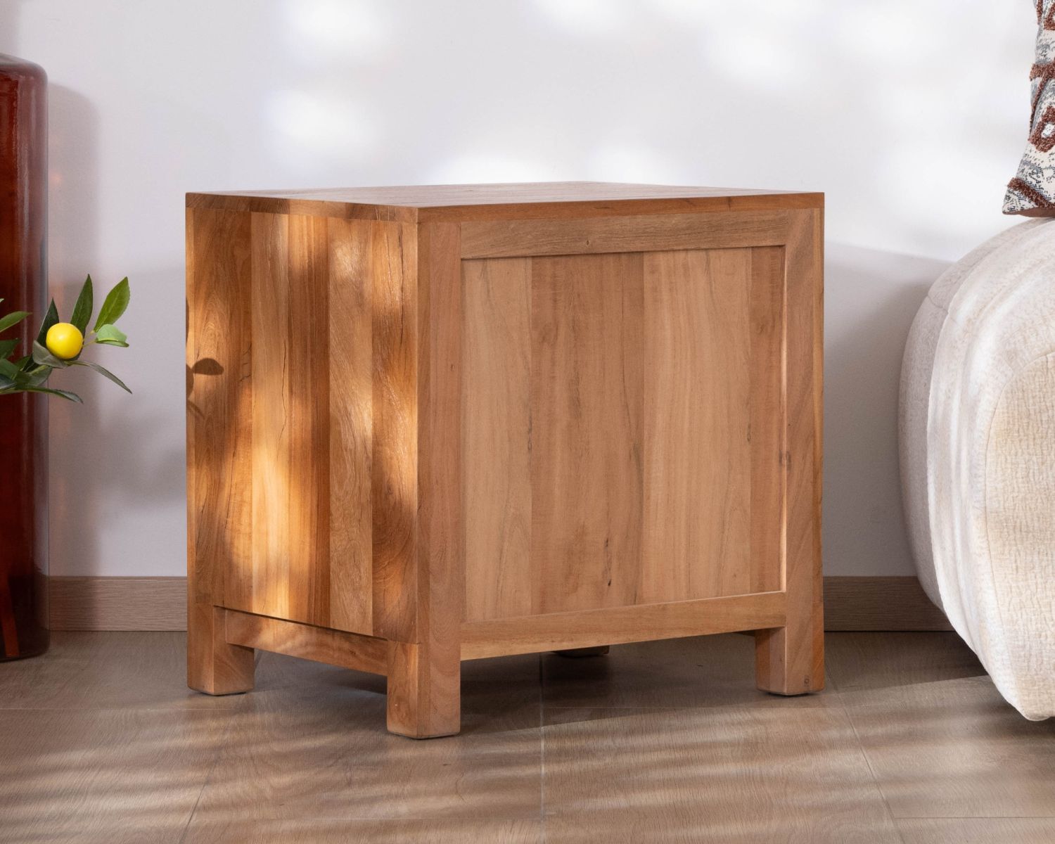 Table de chevet en bois recyclé esprit maison de campagne "Mokal"