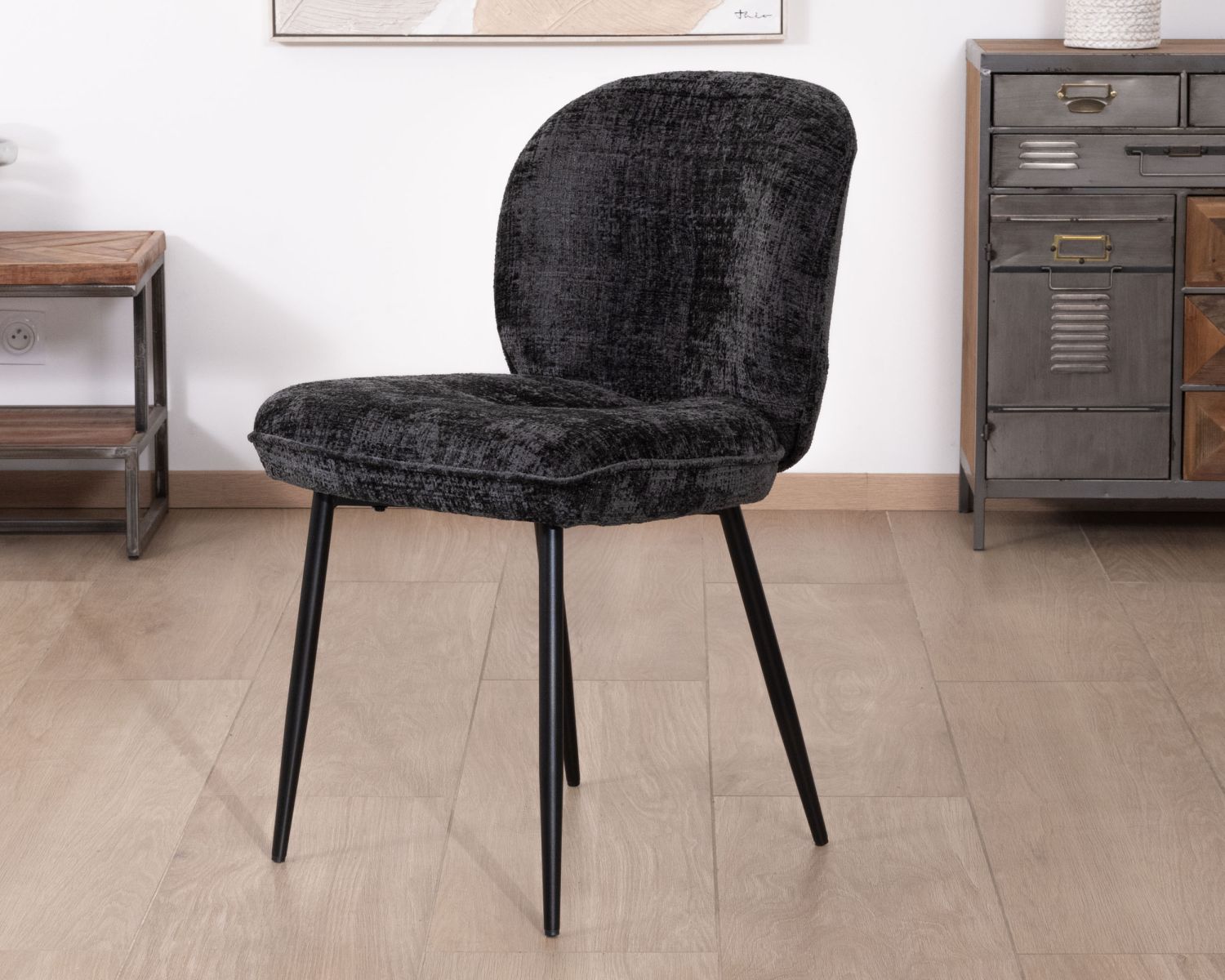 Lot de 2 chaises de repas design arrondi en tissu noir et pieds métal "Kinsac"