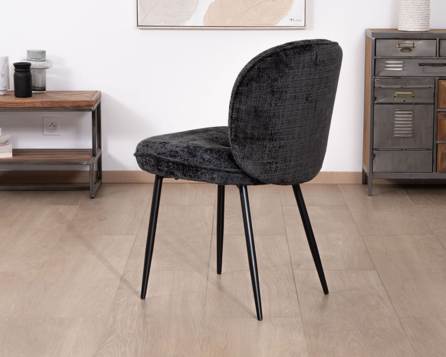 Lot de 2 chaises de repas design arrondi en tissu noir et pieds métal "Kinsac"