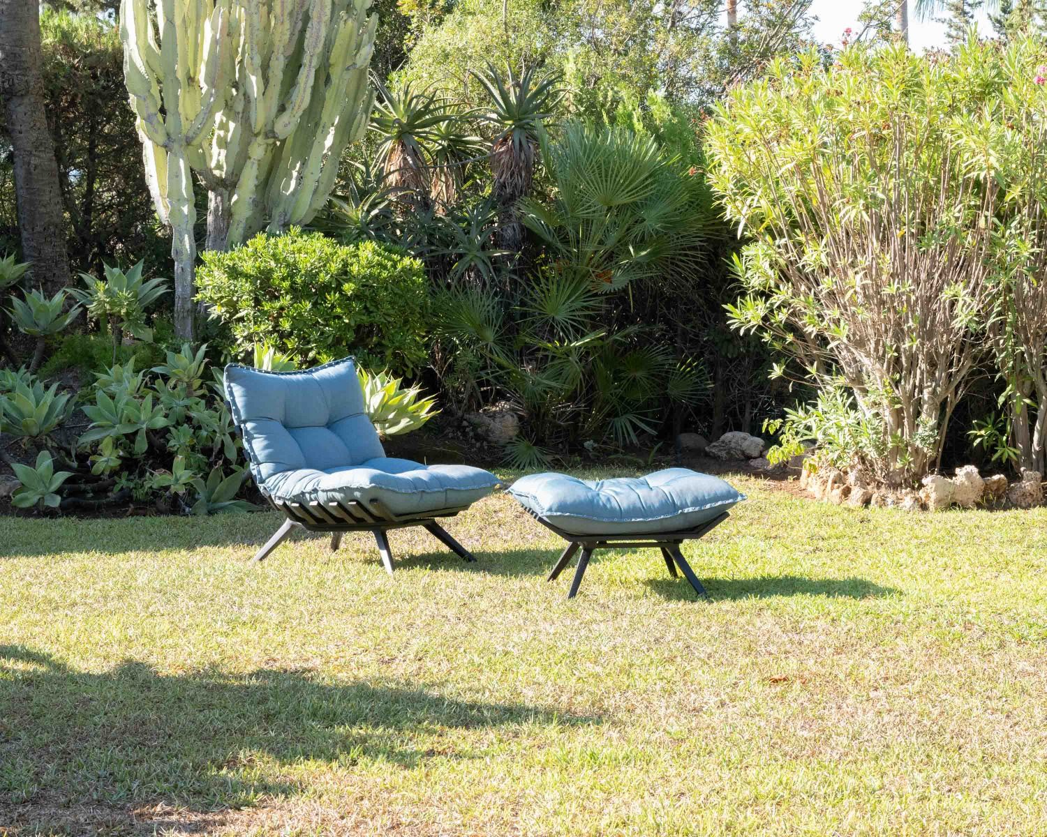 Chaise longue haut de gamme turquoise et noire avec repose-pieds modulaire "Lisca"